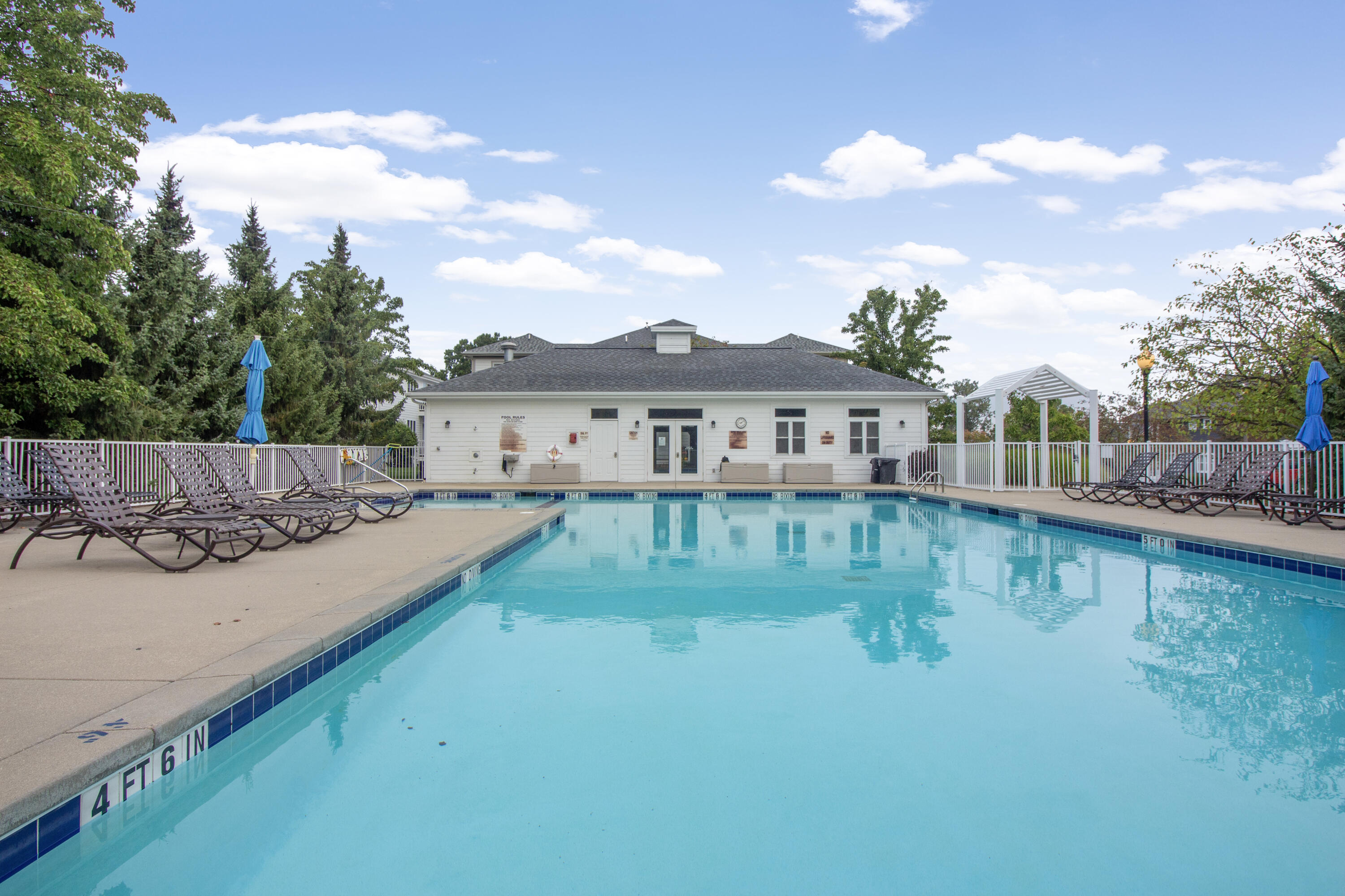 160 Keewatin Way D