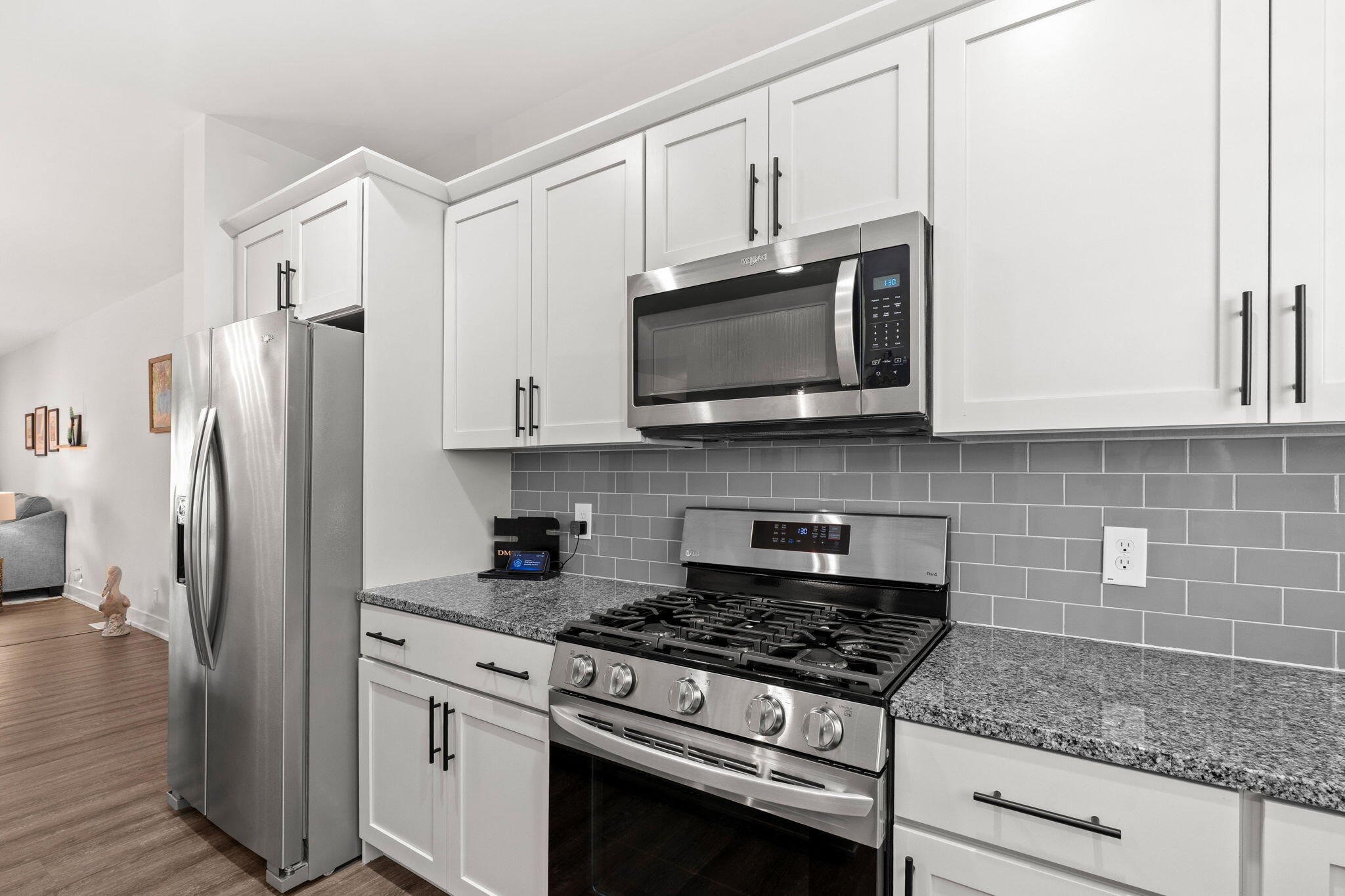 160 Keewatin Way D