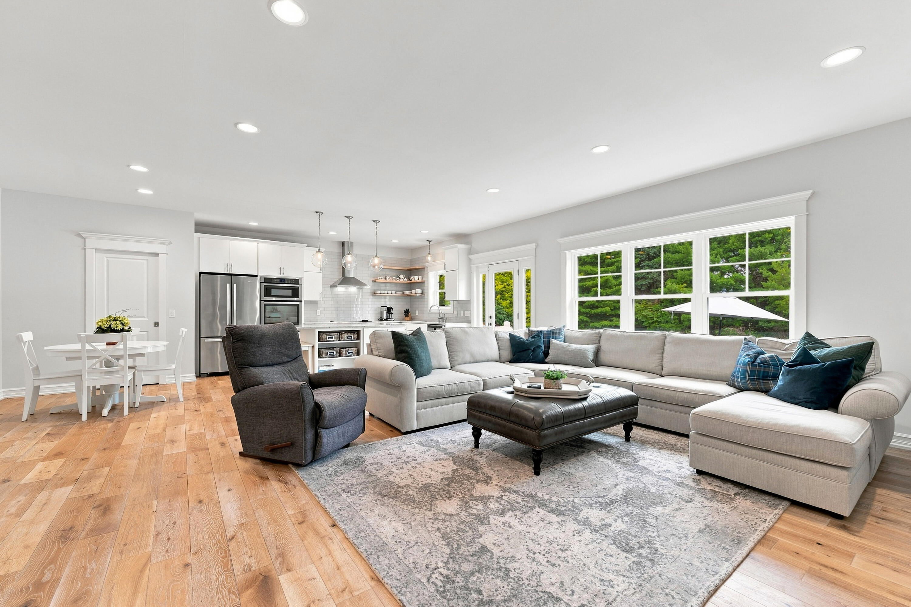 341 Parkside Lane