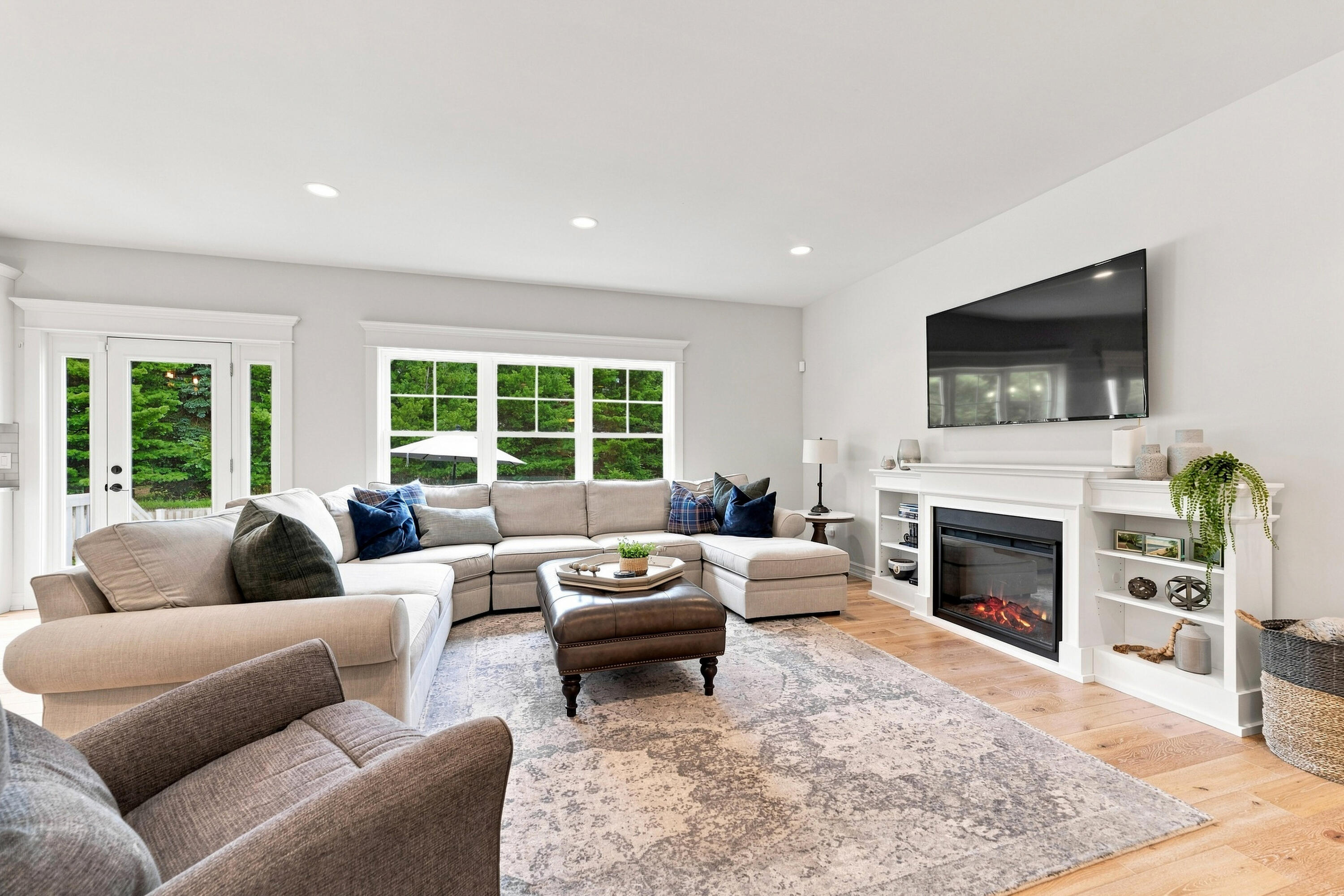 341 Parkside Lane