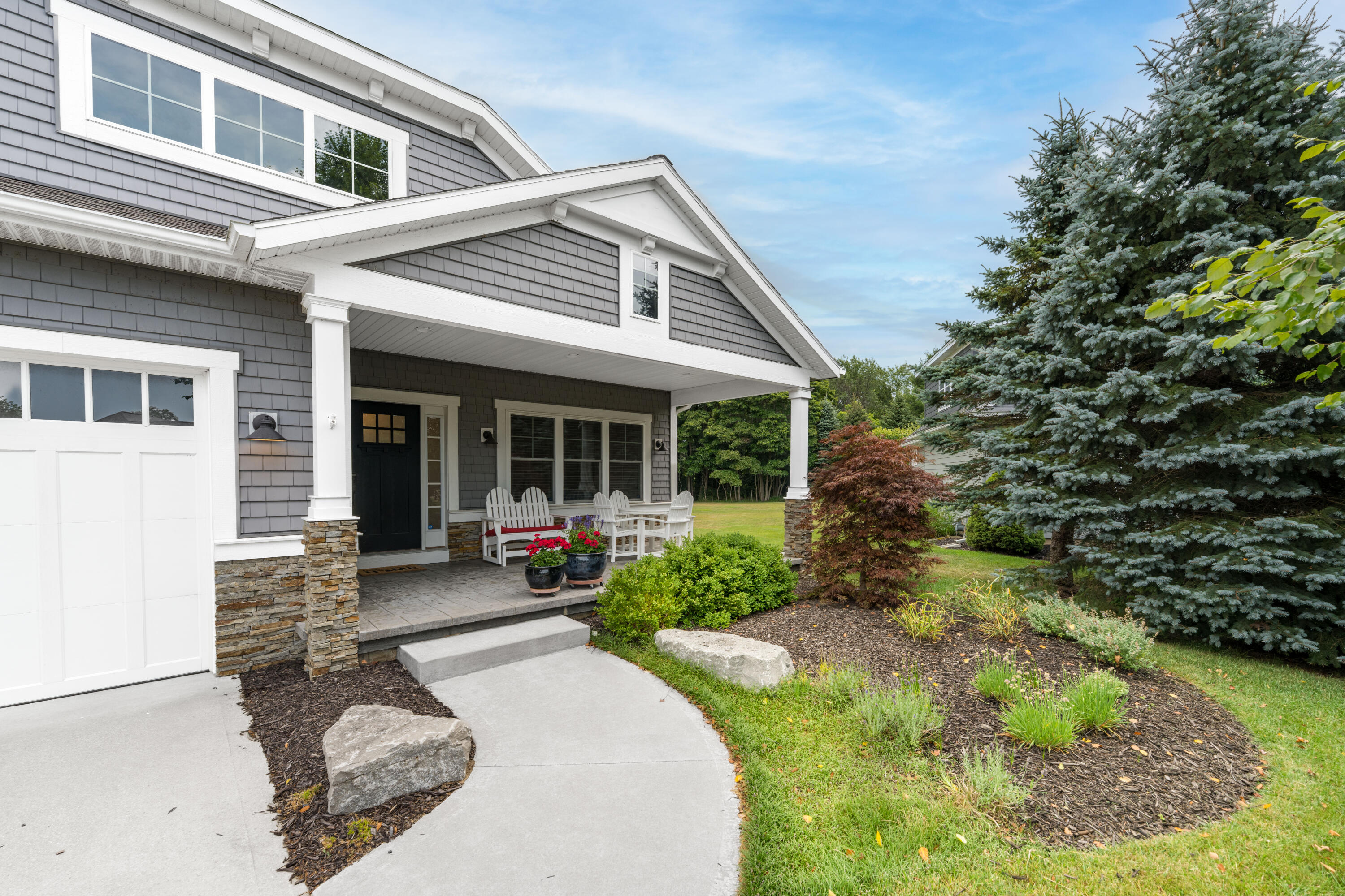 341 Parkside Lane