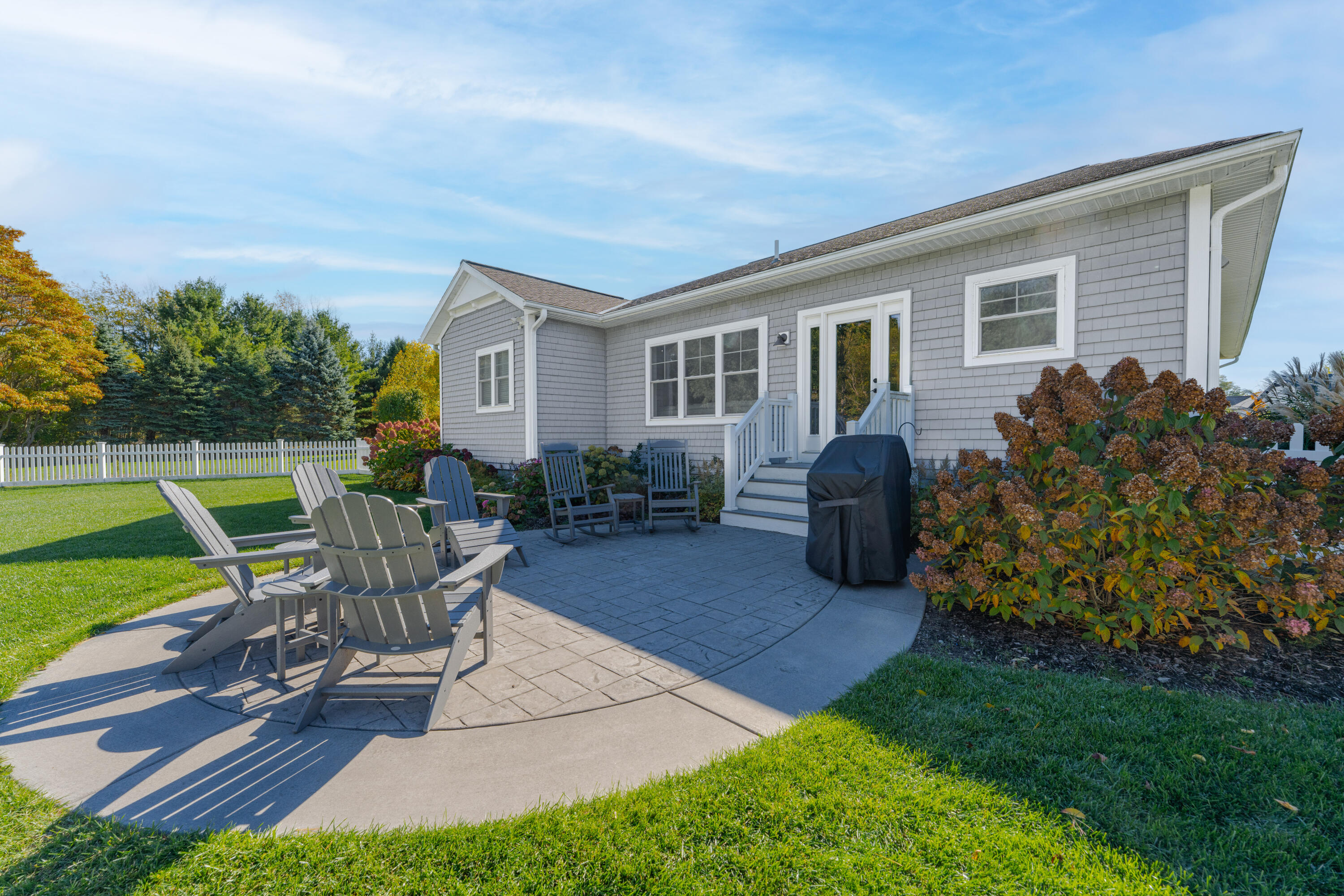 341 Parkside Lane