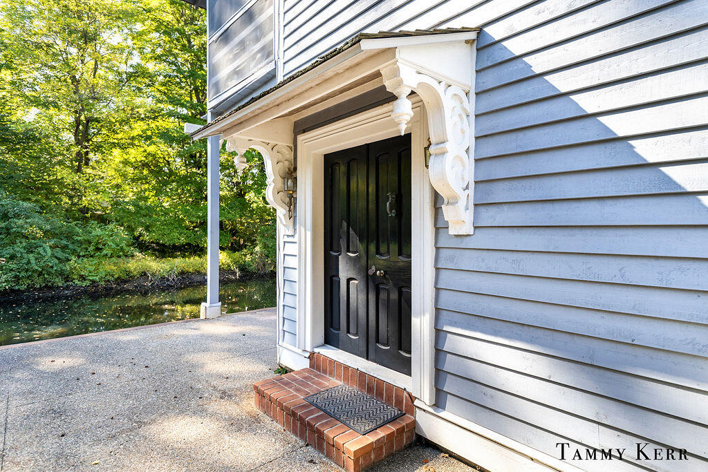 844 Holland Street