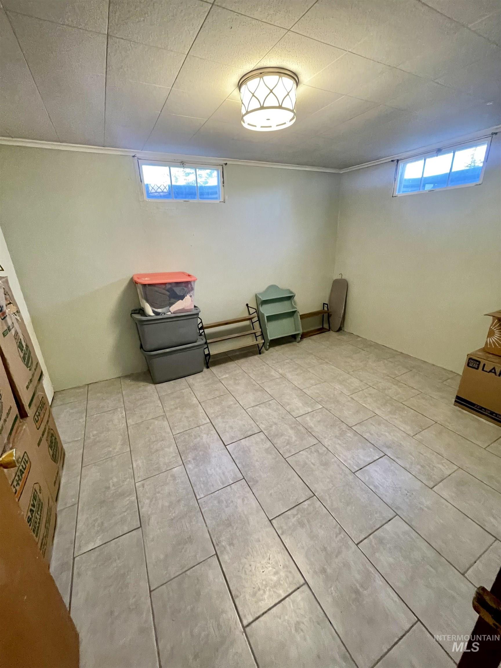 608 Villard Ave