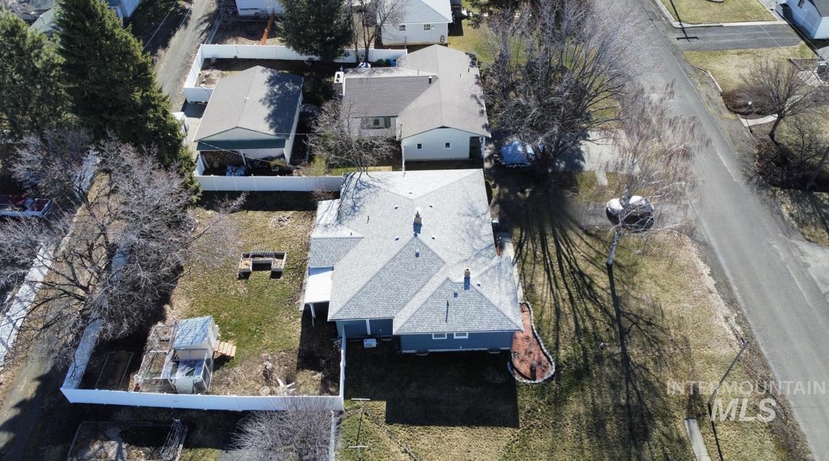 608 Villard Ave