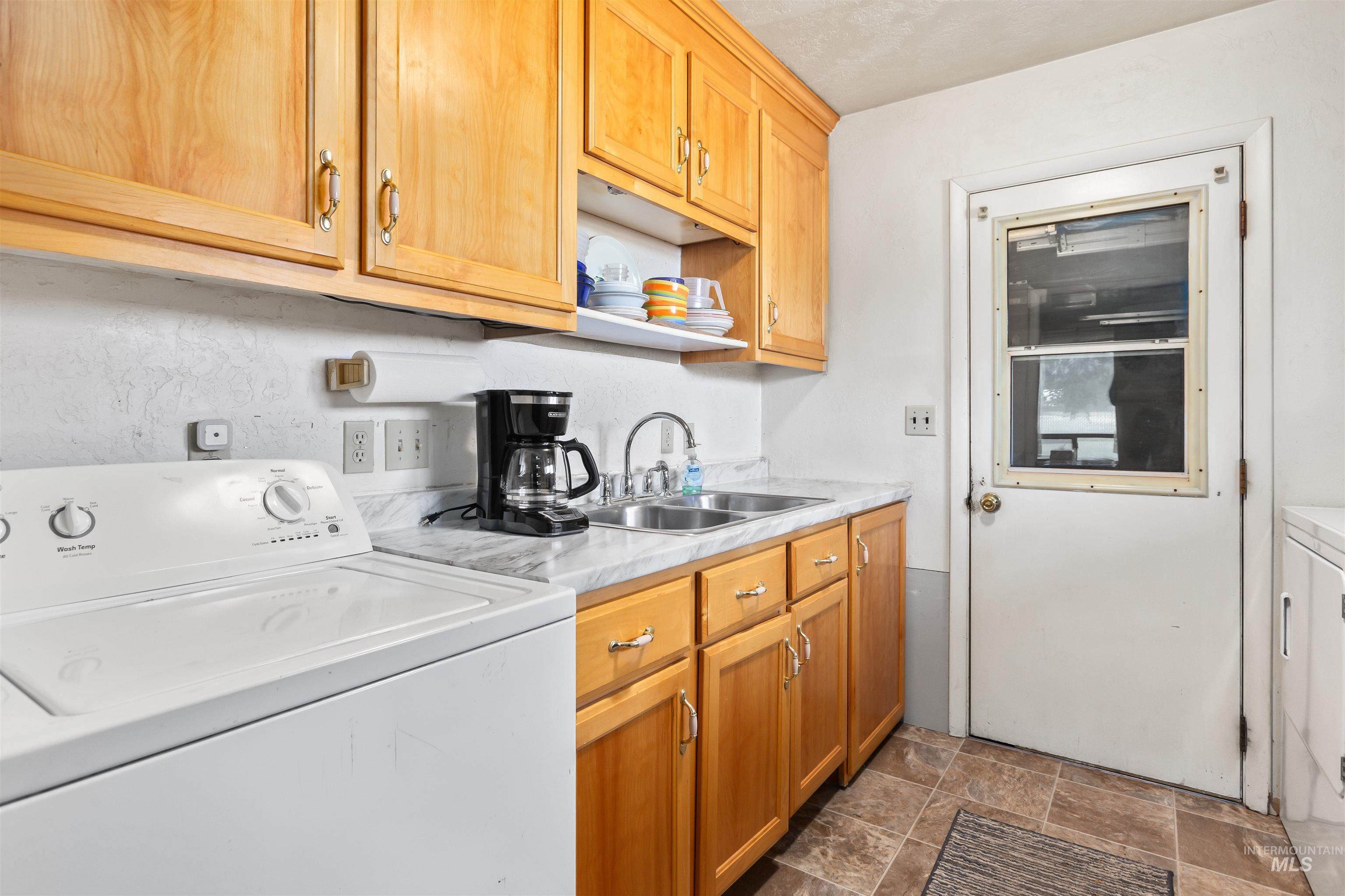 3140 10th Street