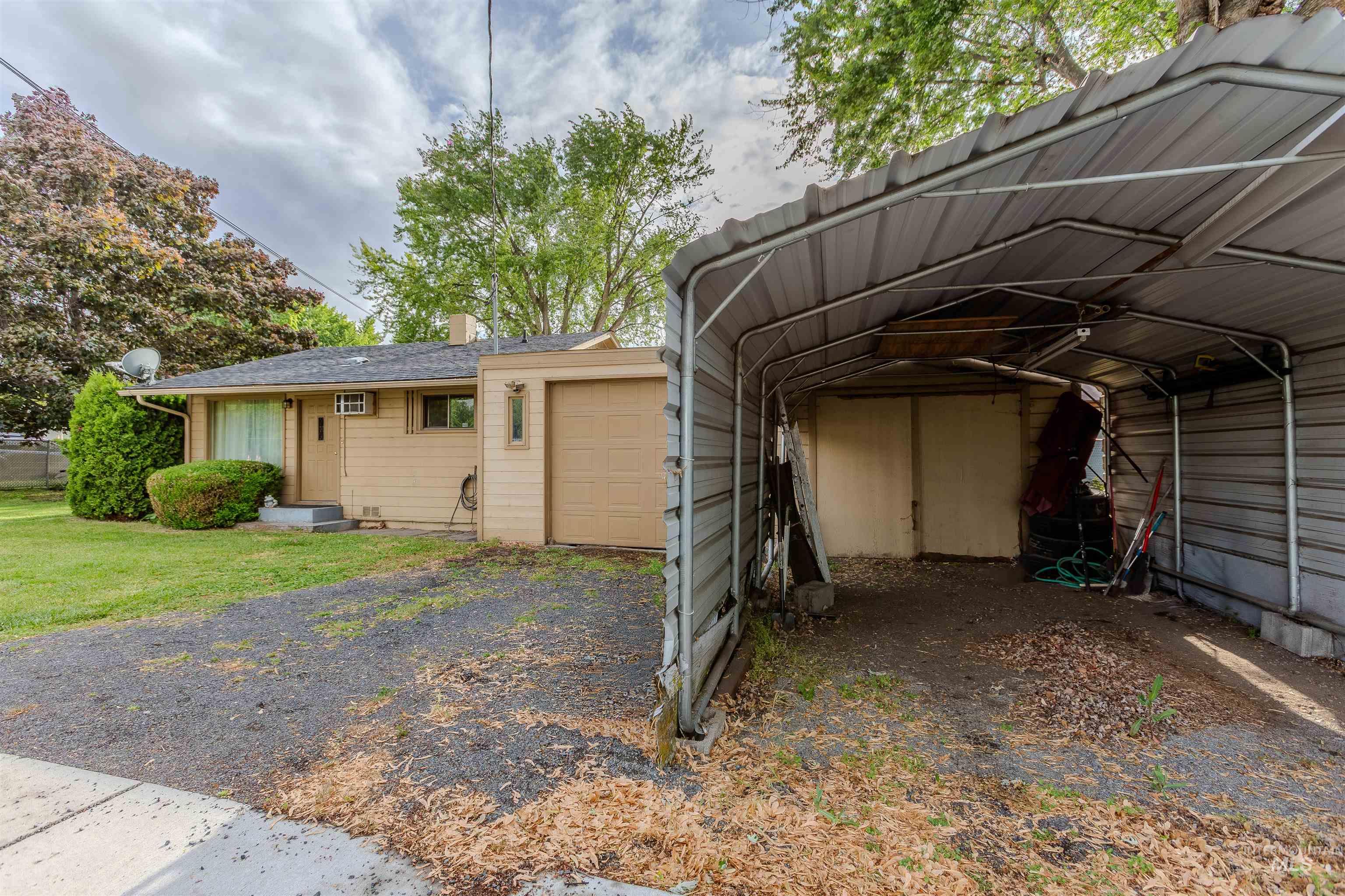 3140 10th Street