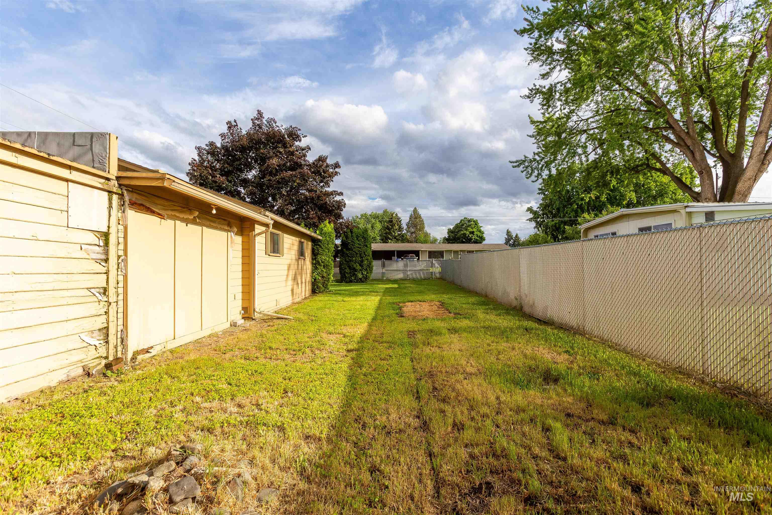 3140 10th Street