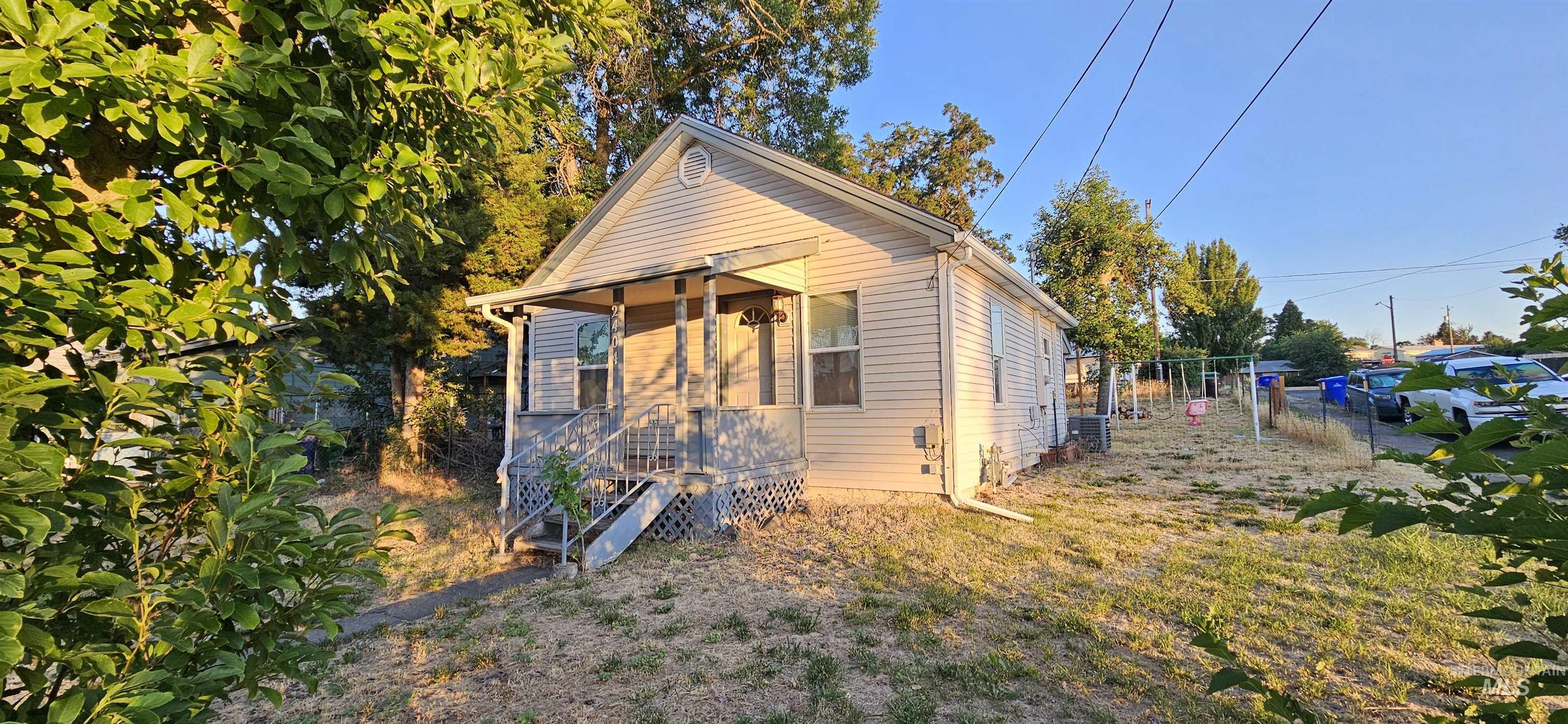 2404 8th Ave