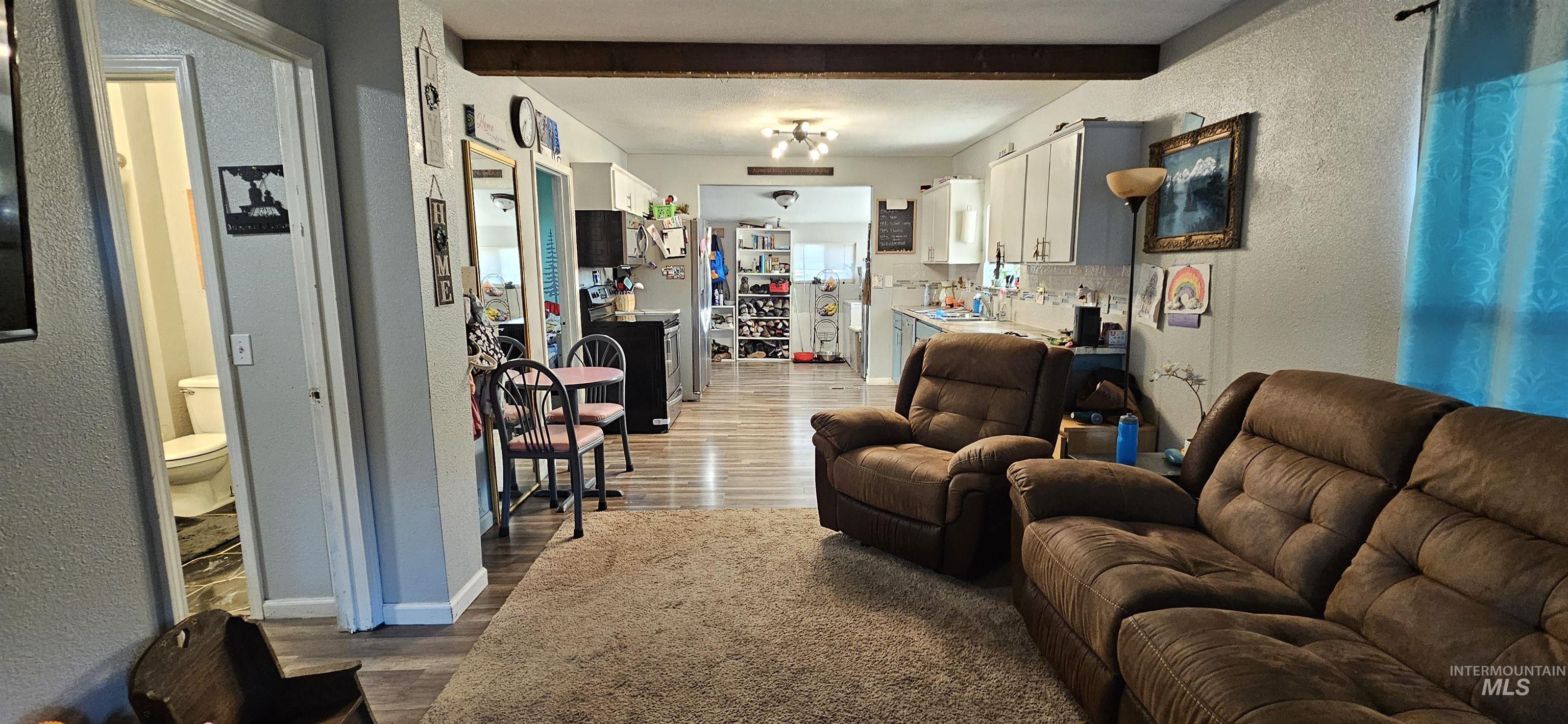 2404 8th Ave