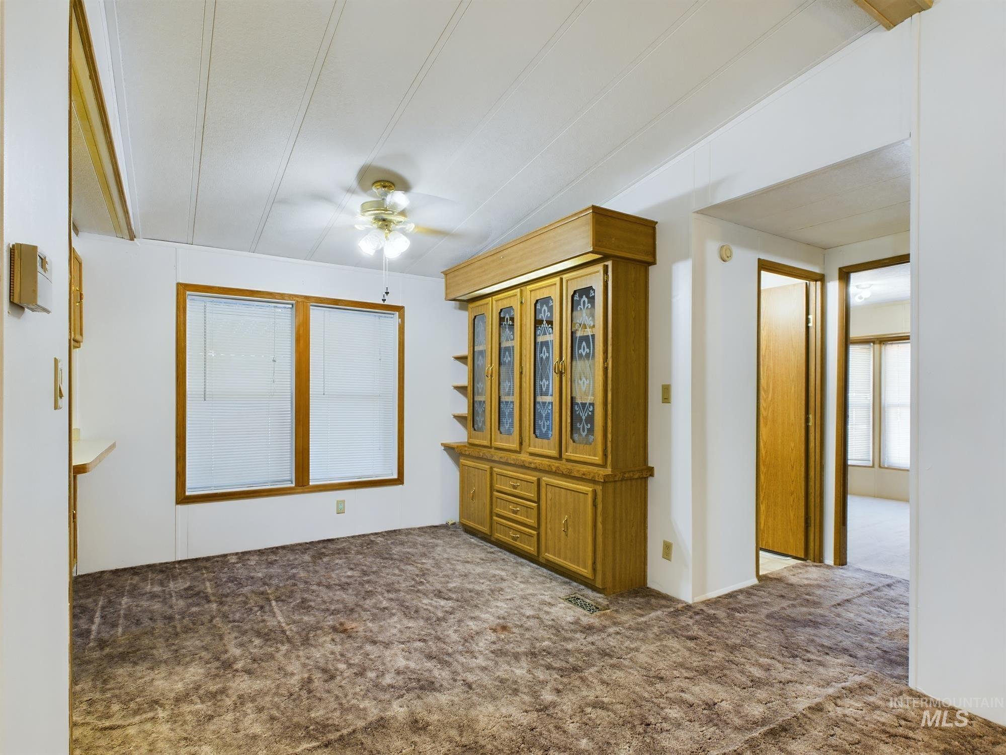 204 S Garden Court
