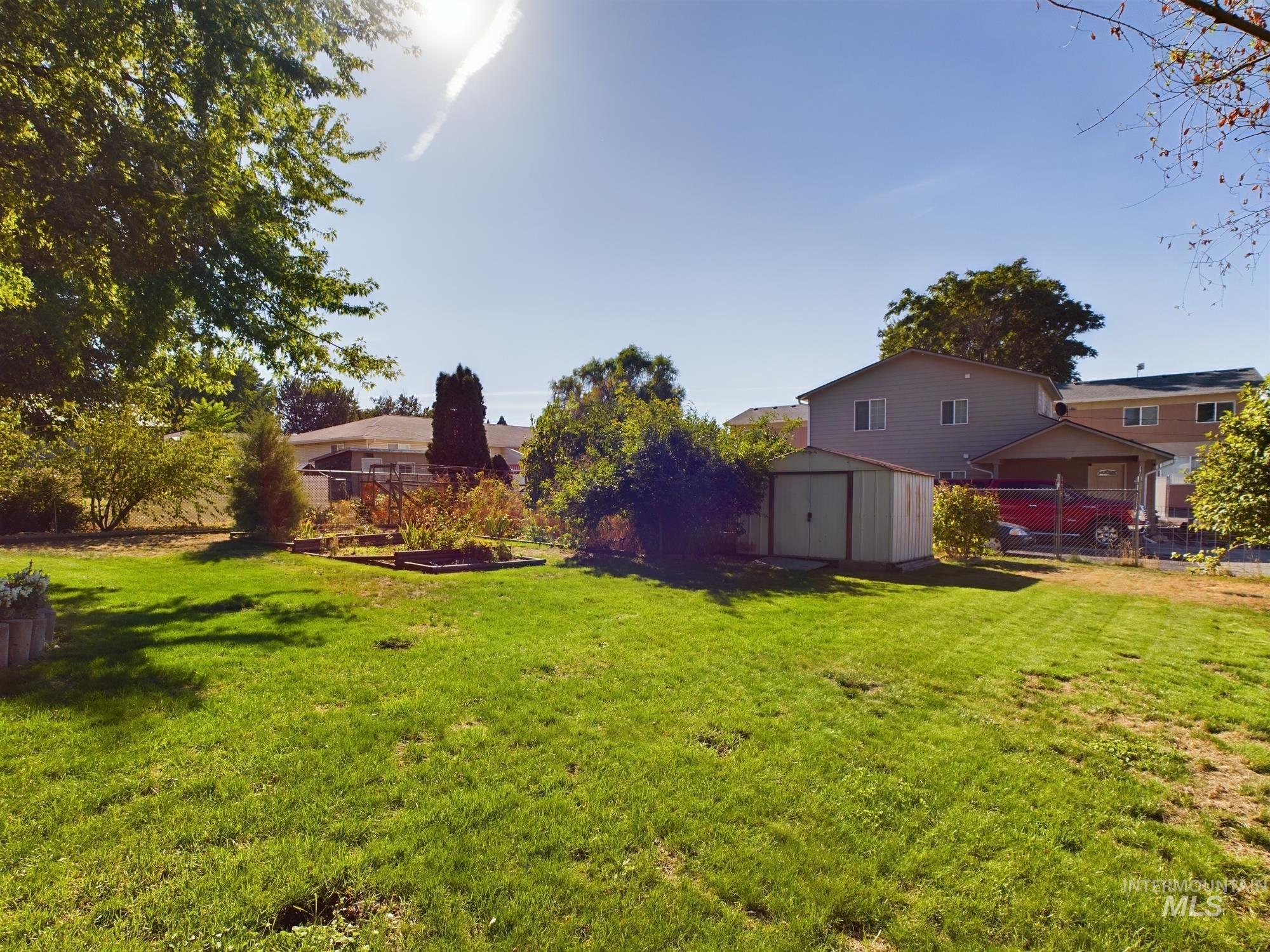 204 S Garden Court