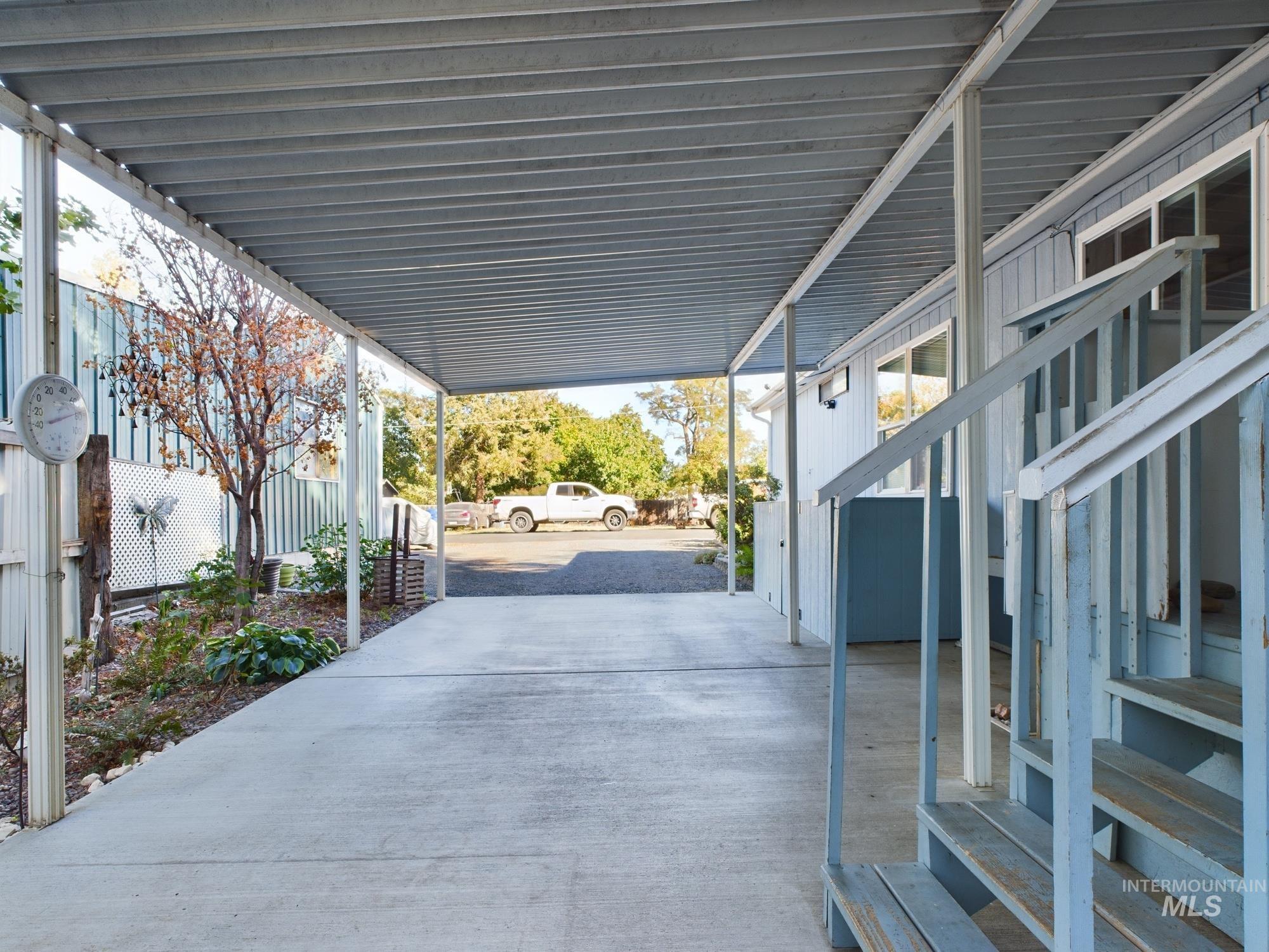 204 S Garden Court