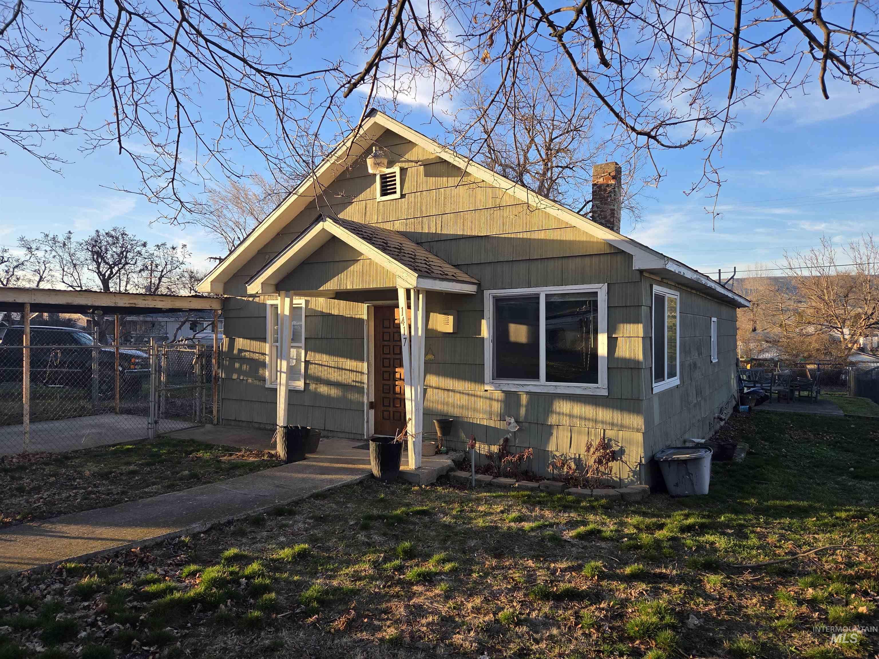 1417 19th Ave