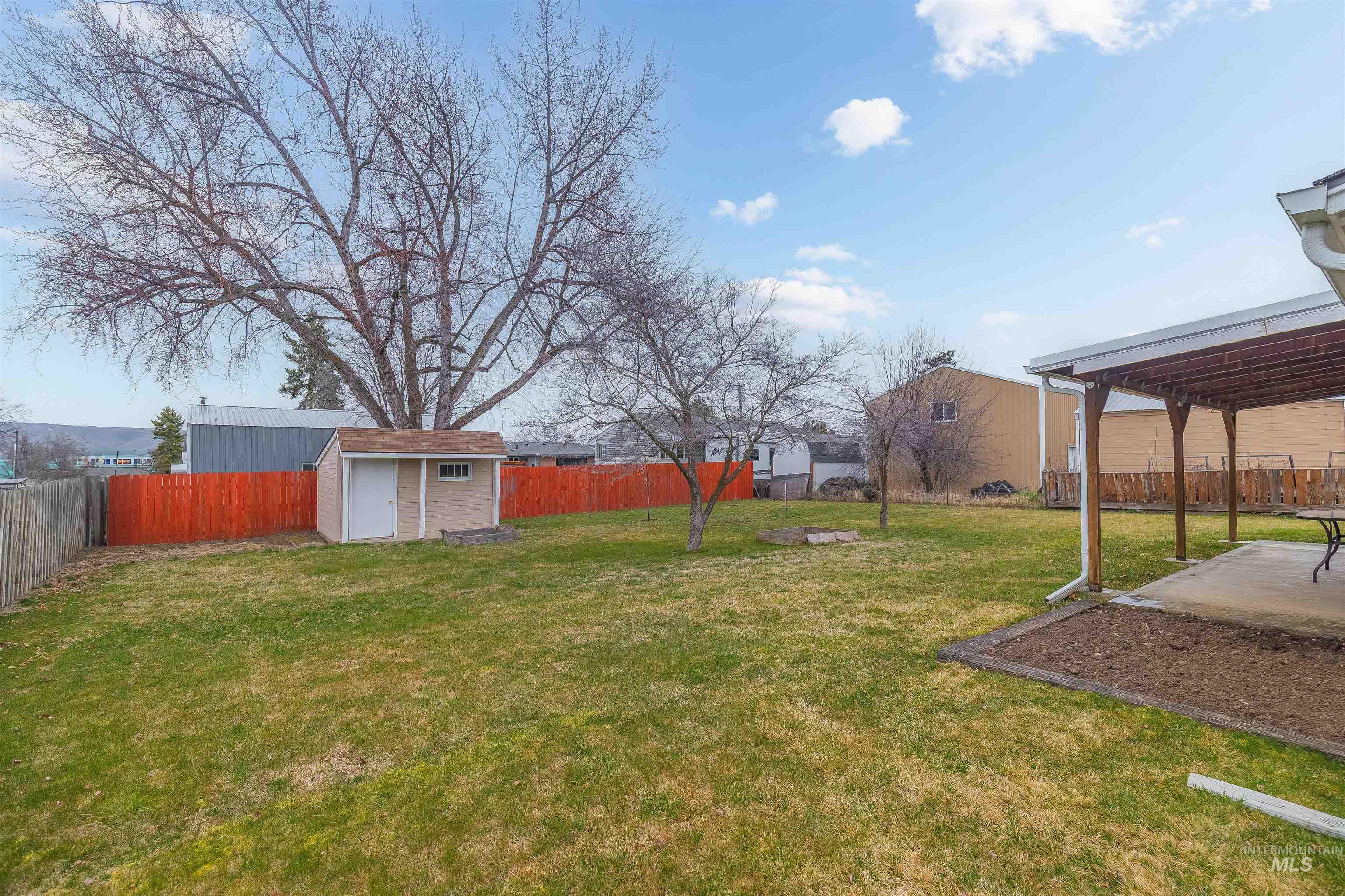 811 Preston Ave