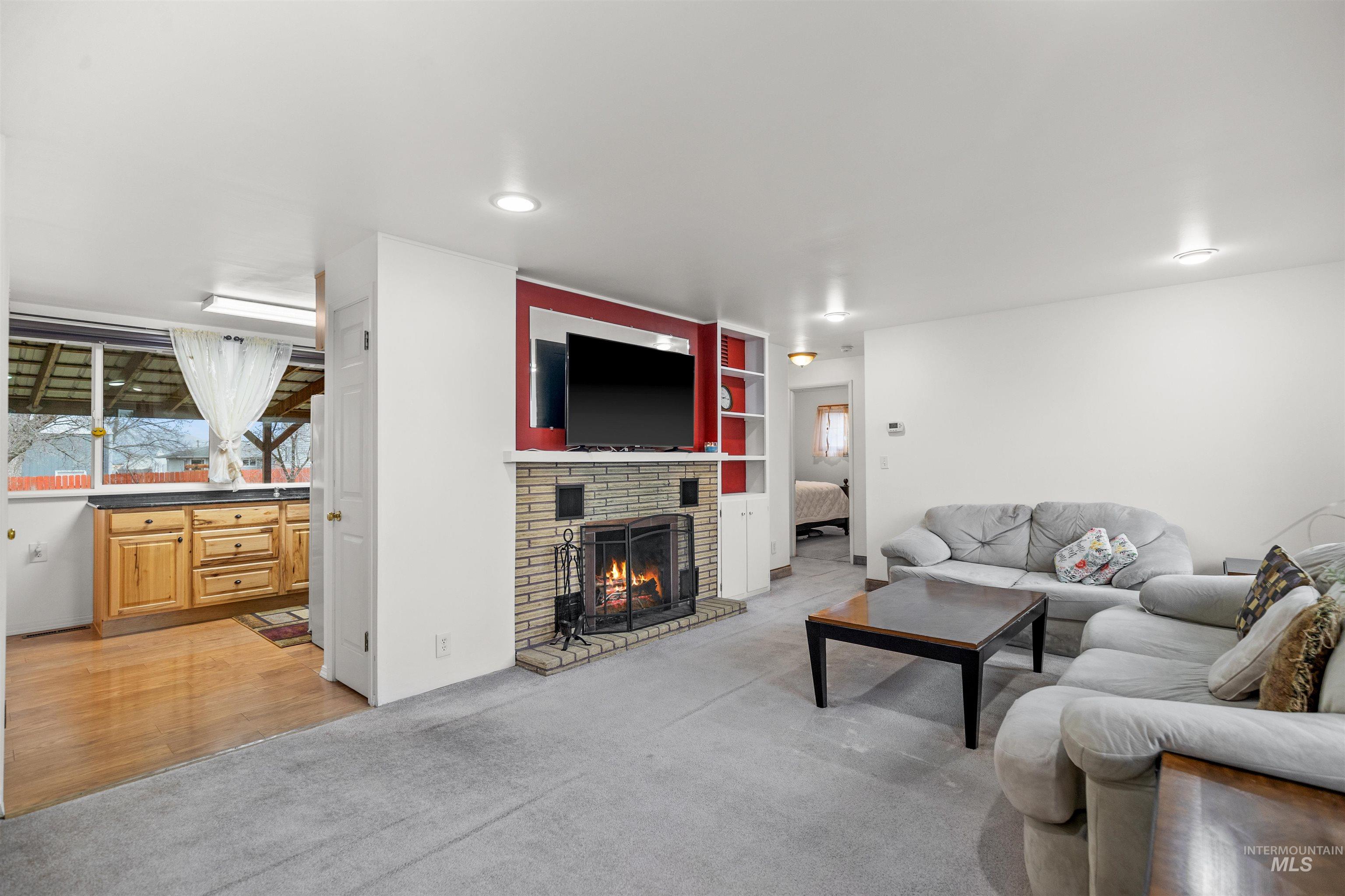 811 Preston Ave