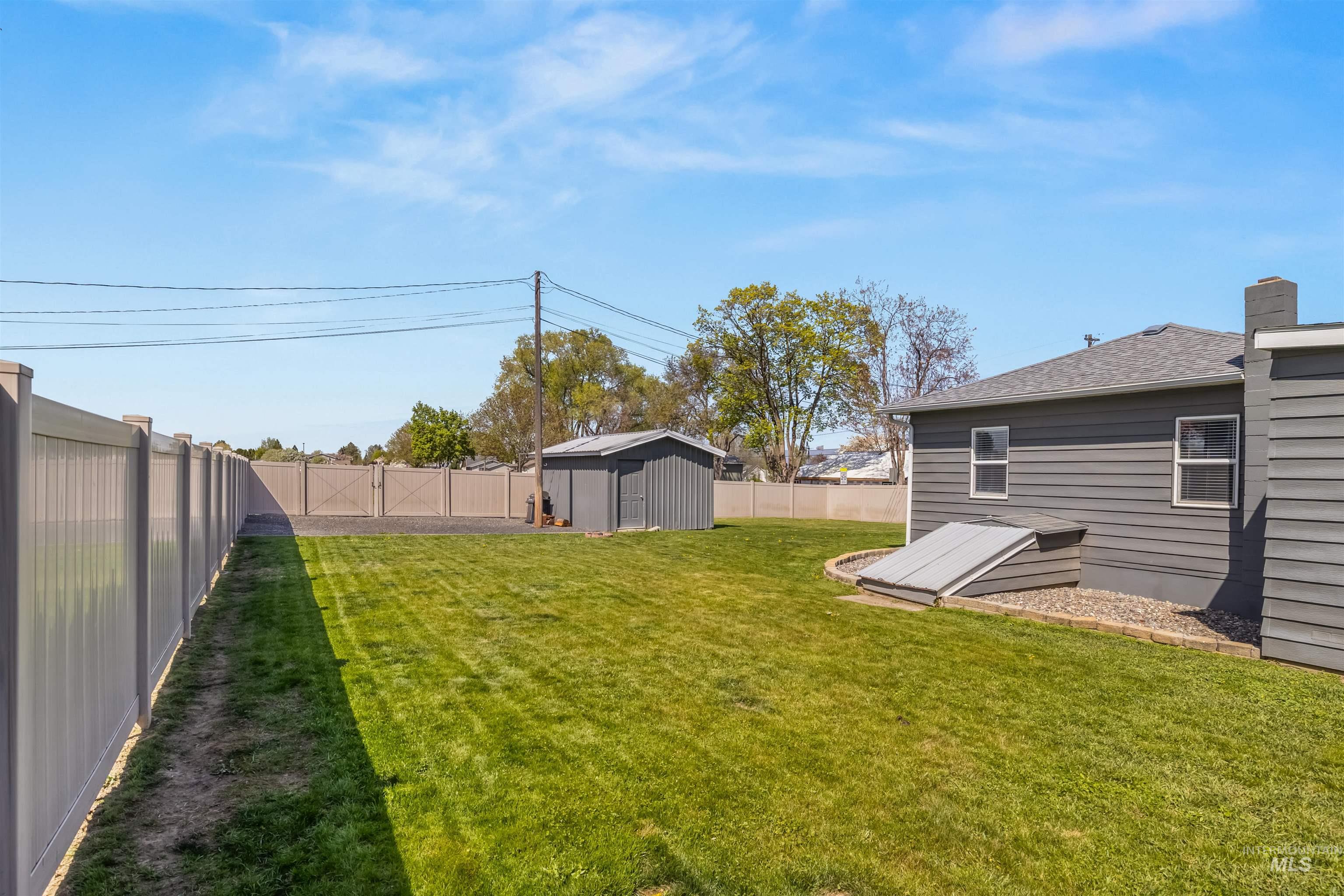 1924 Cedar Avenue