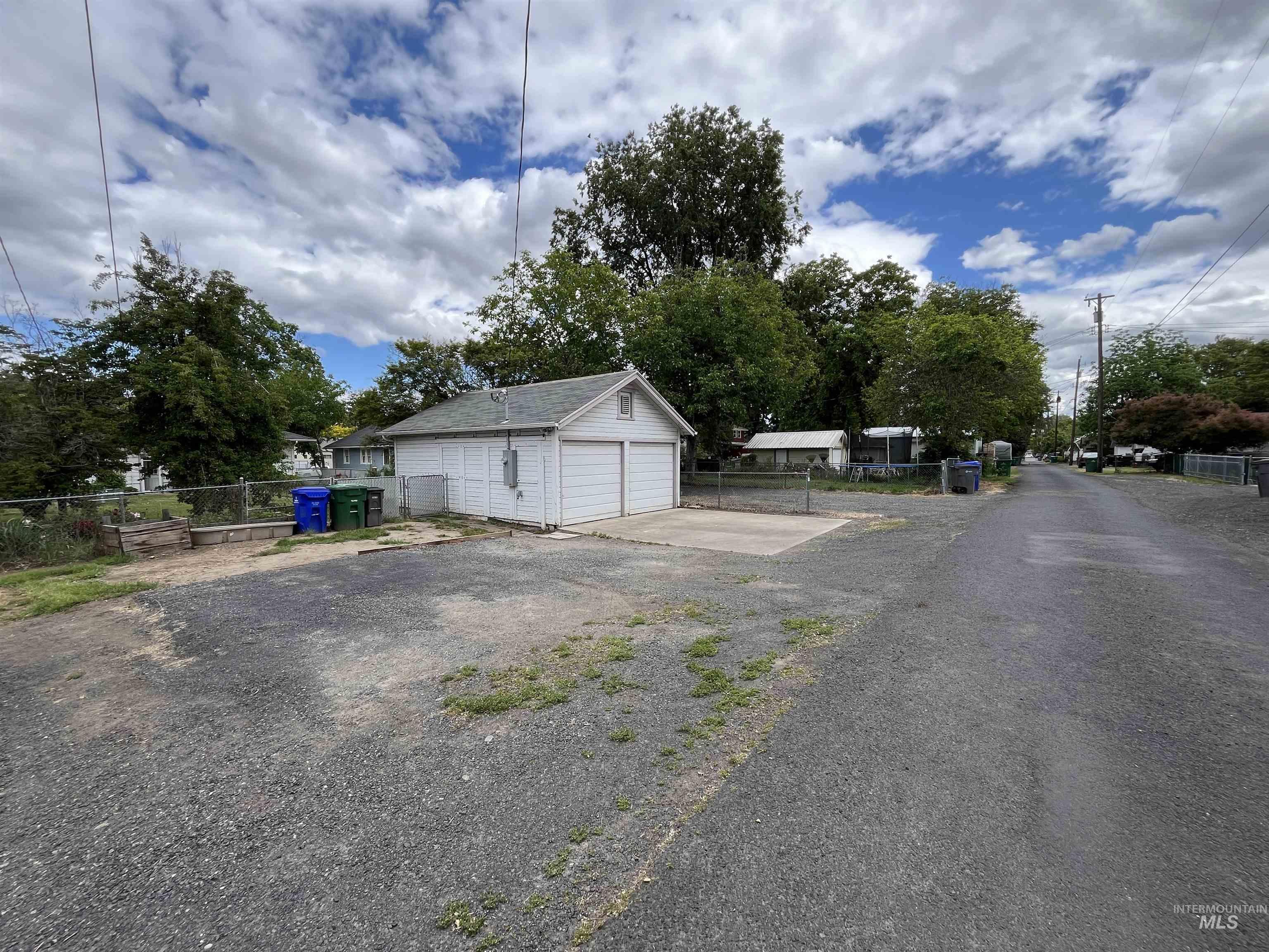 1114 12th Ave