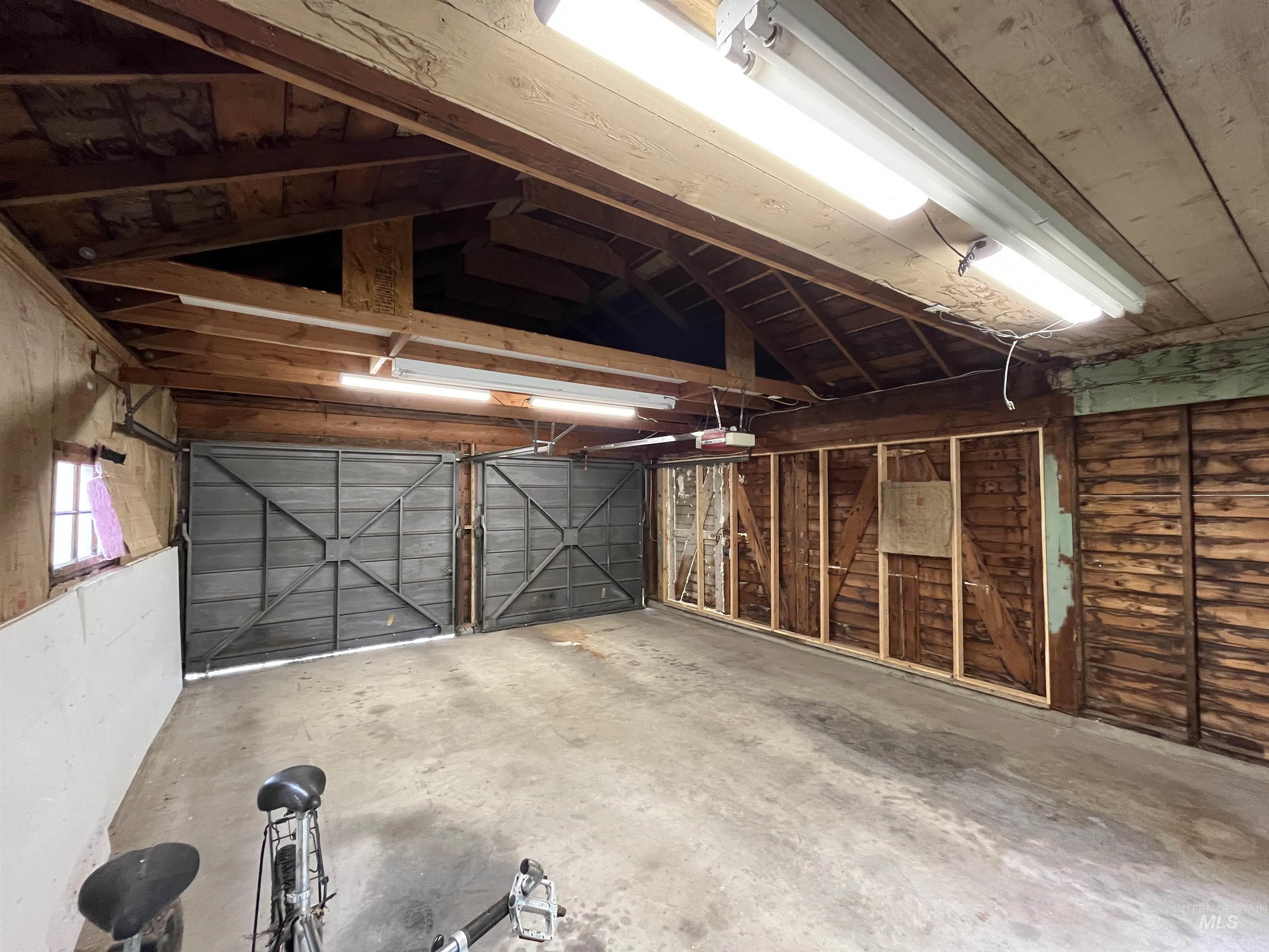 1114 12th Ave
