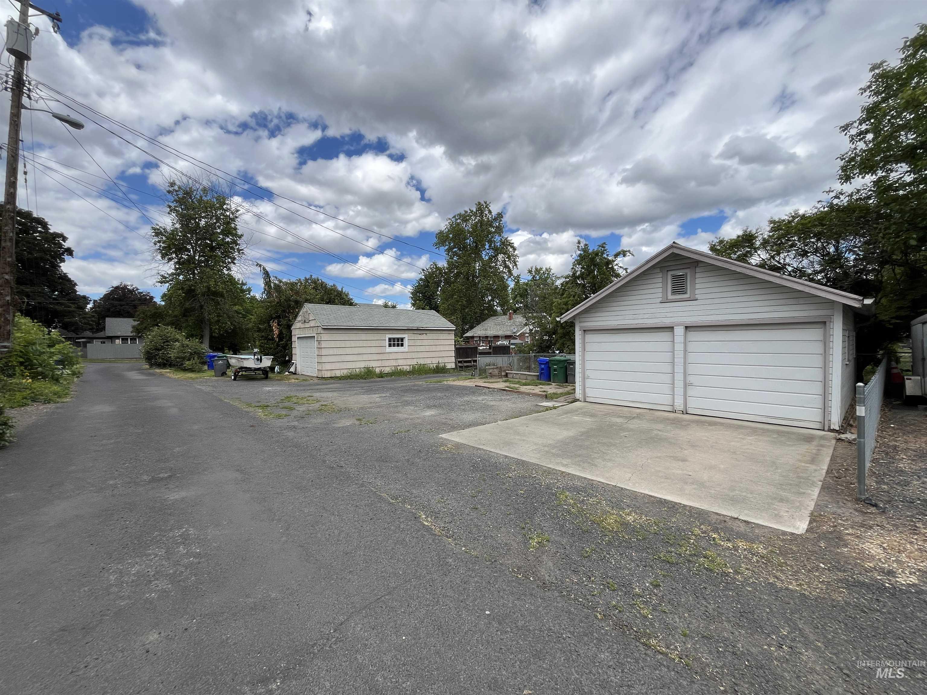 1114 12th Ave