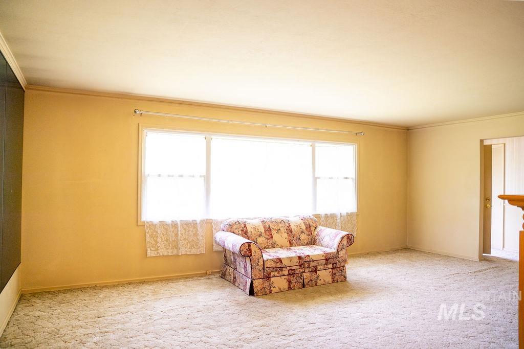 1114 12th Ave