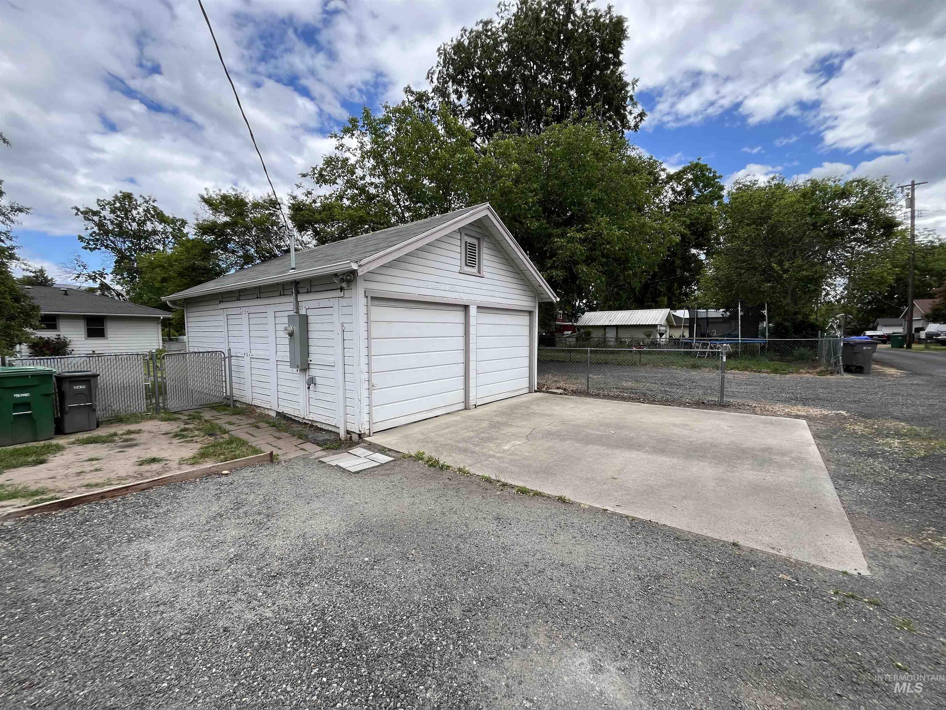 1114 12th Ave