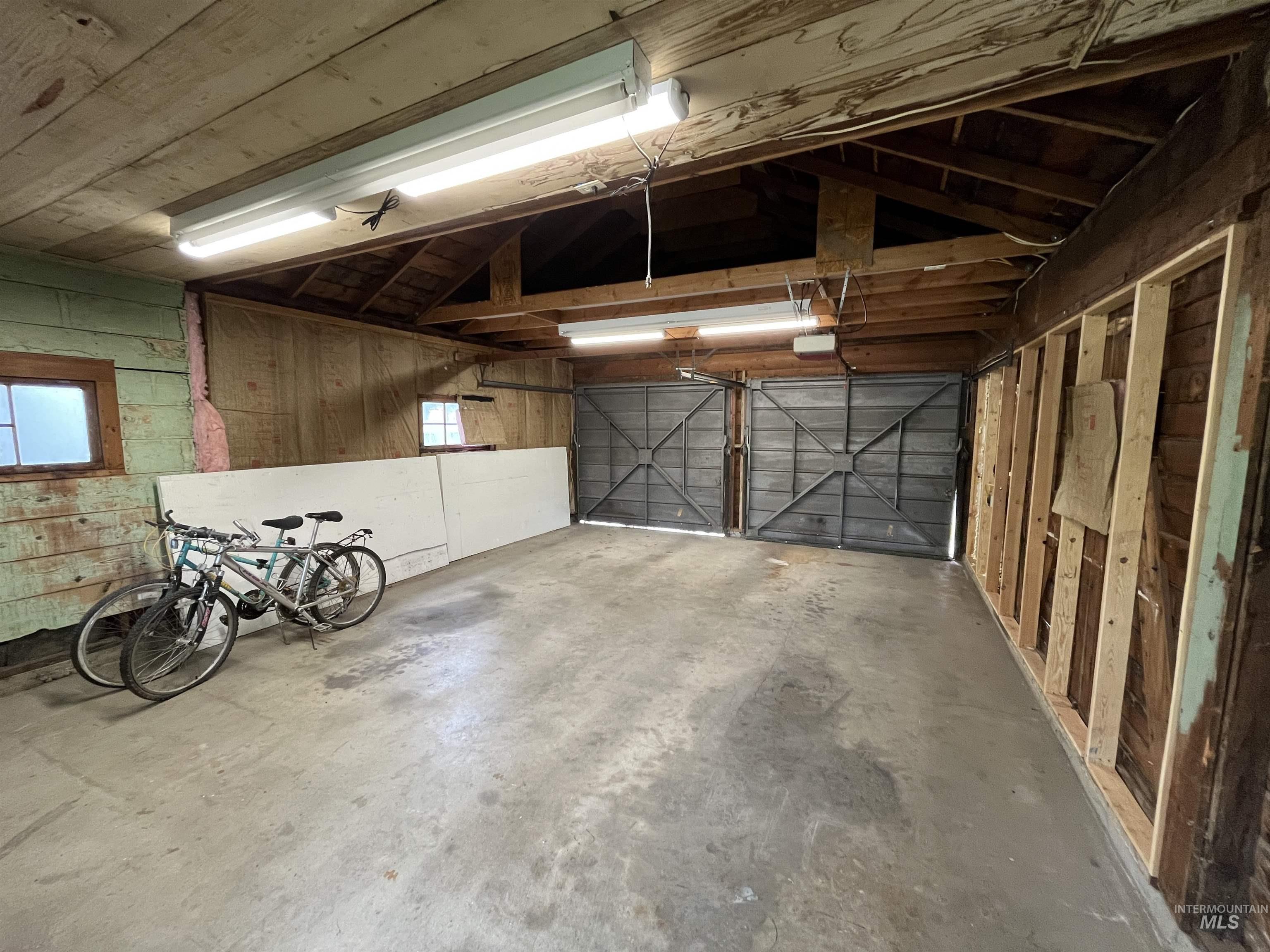 1114 12th Ave