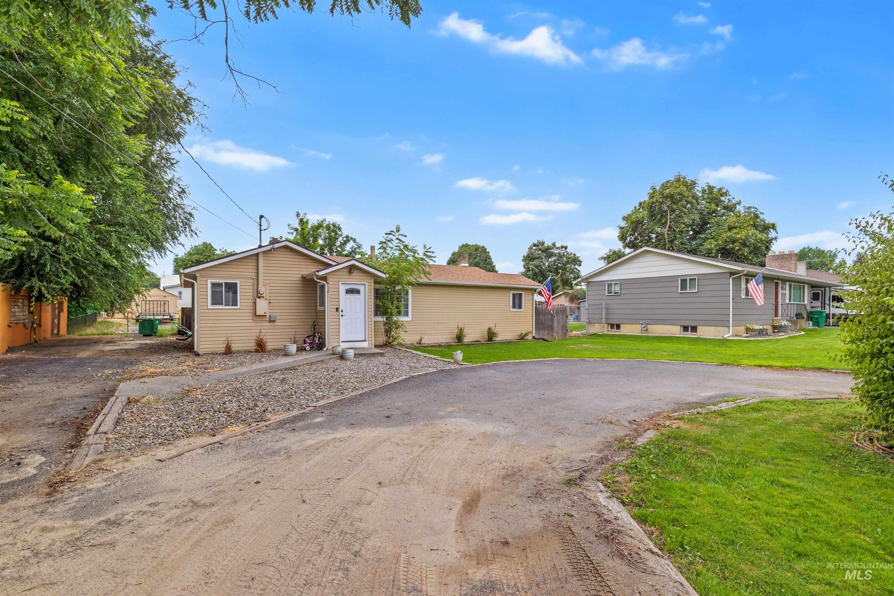 1412 Grelle Ave