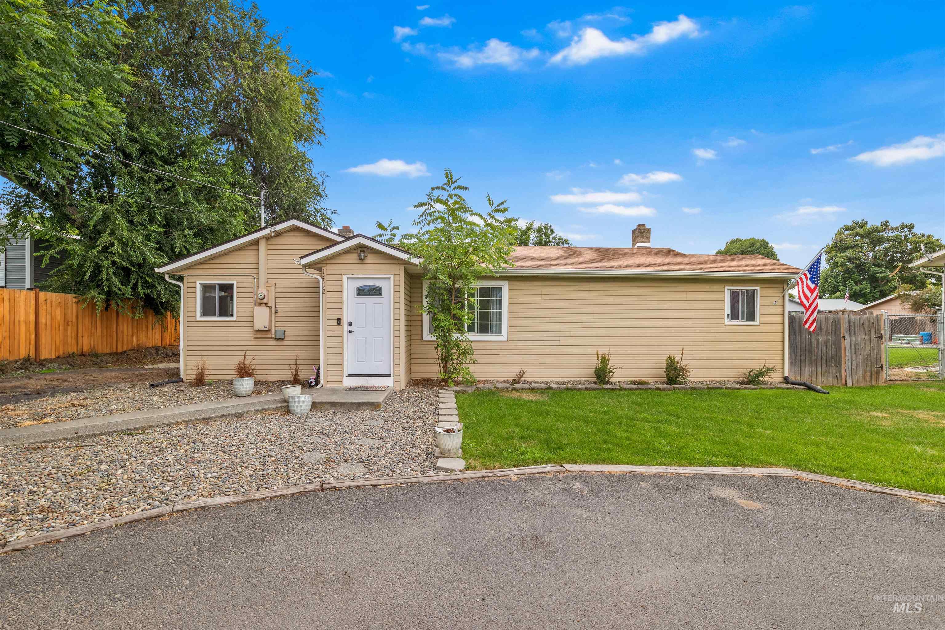 1412 Grelle Ave