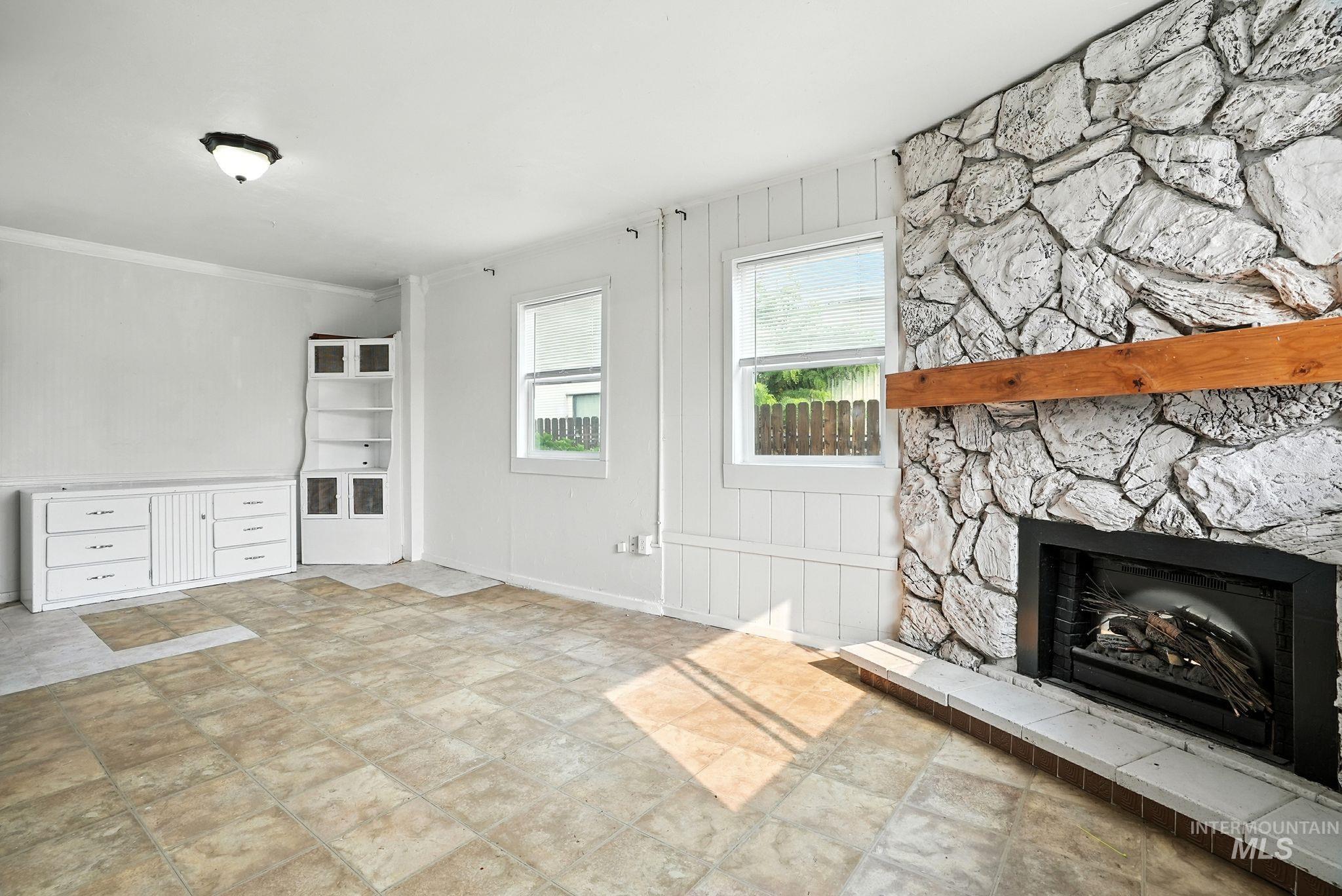 3506 10th St
