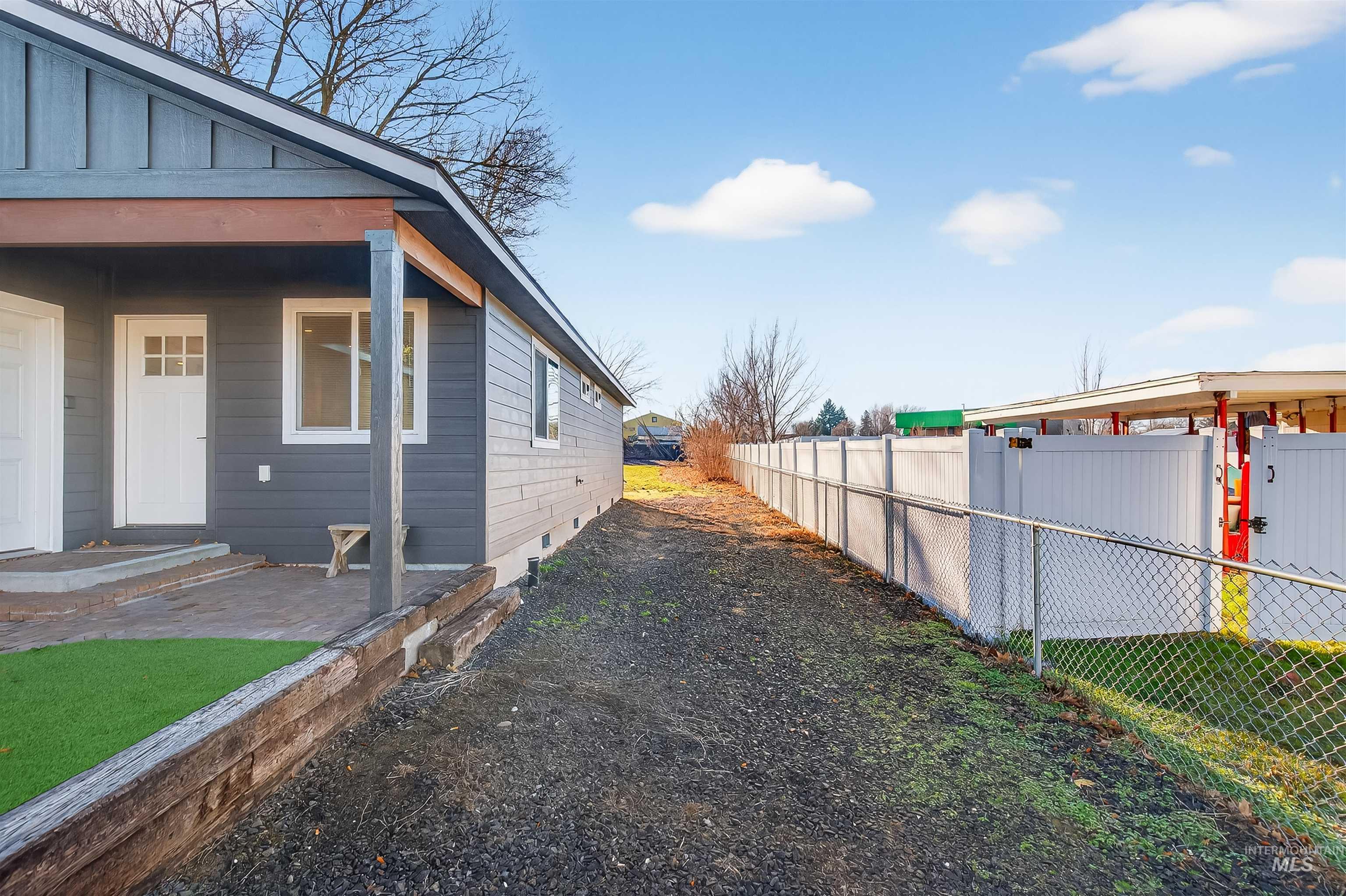 1128 Bryden Ave.