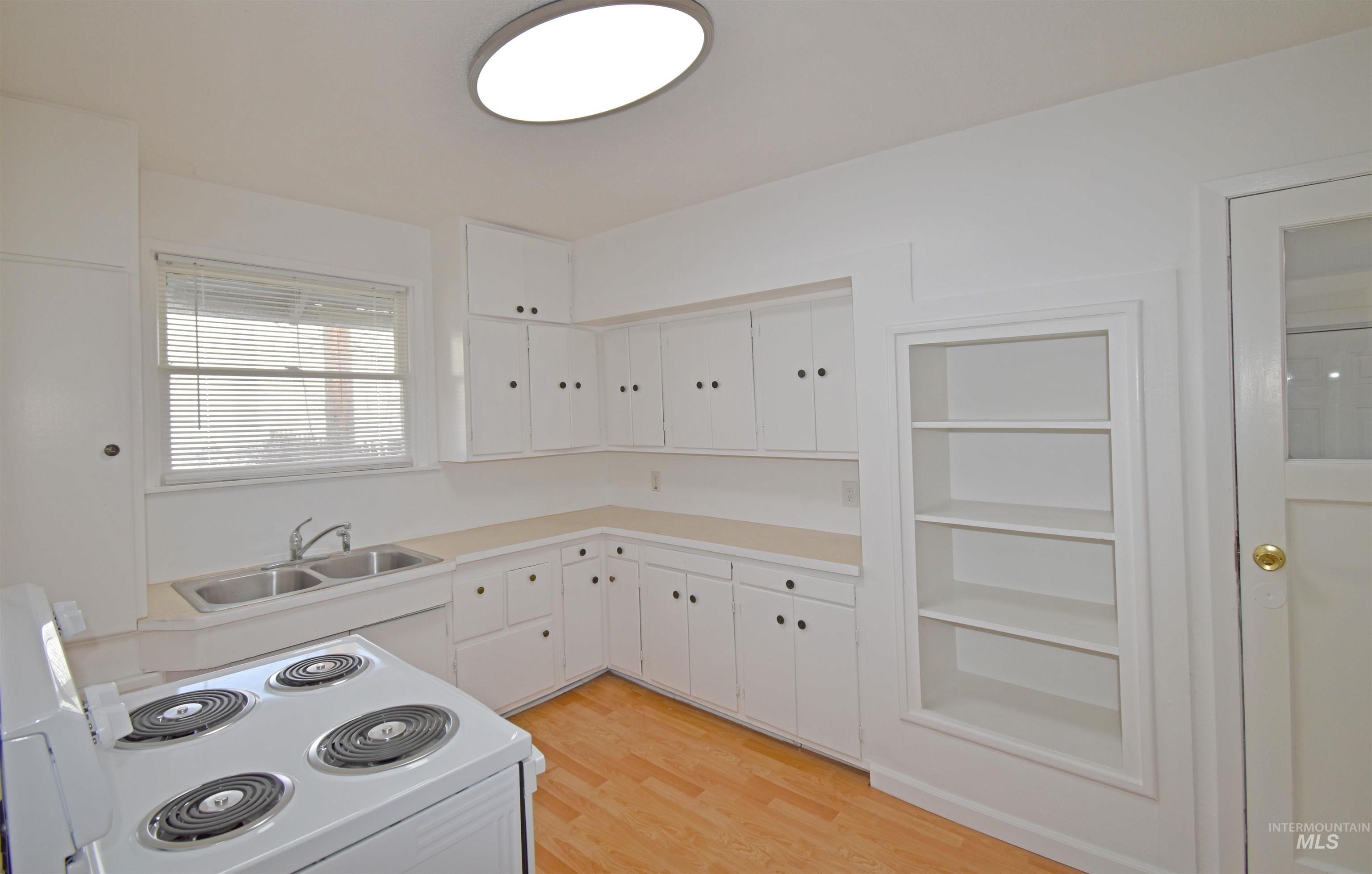 933 9th Street