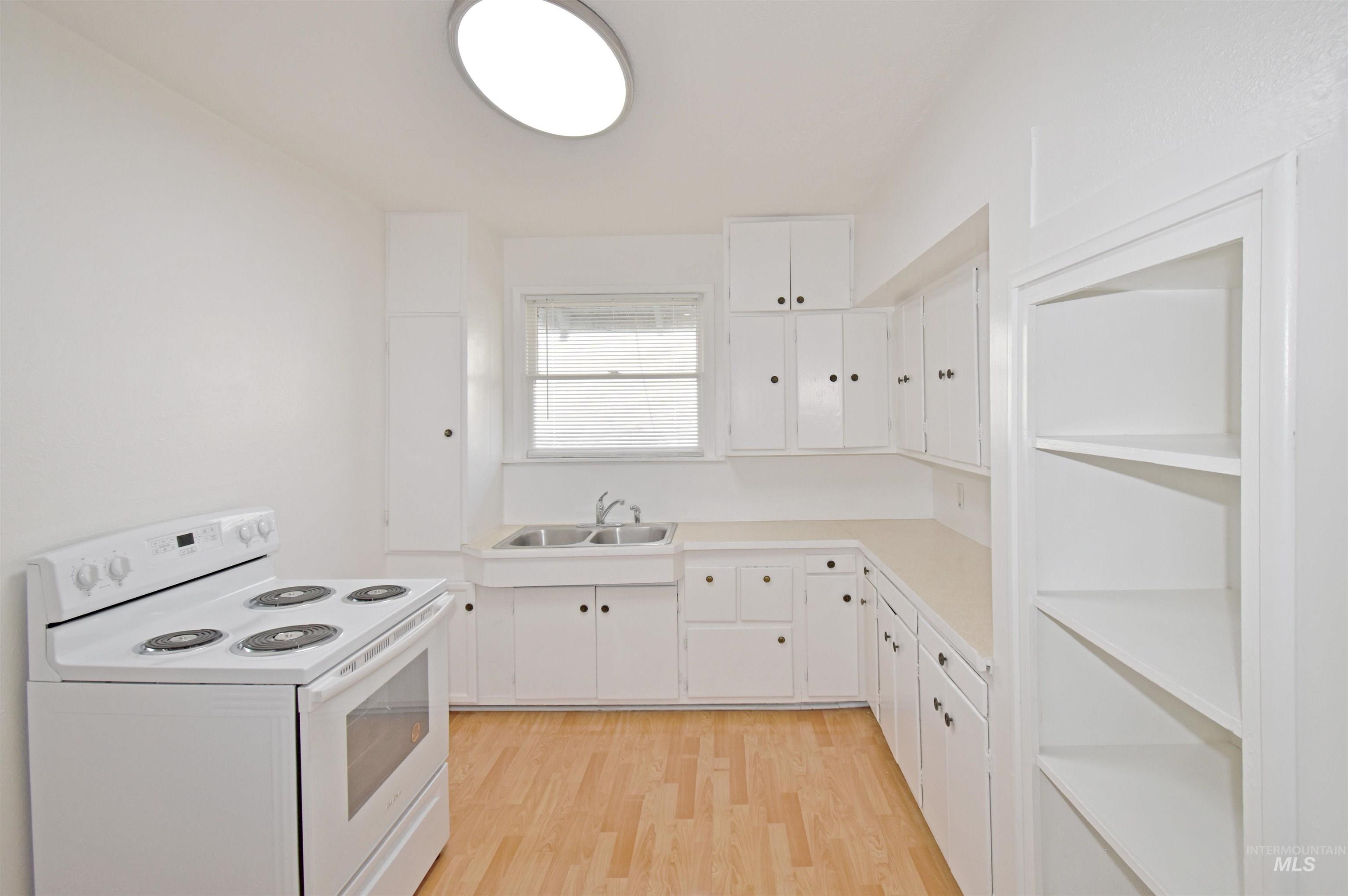 933 9th Street