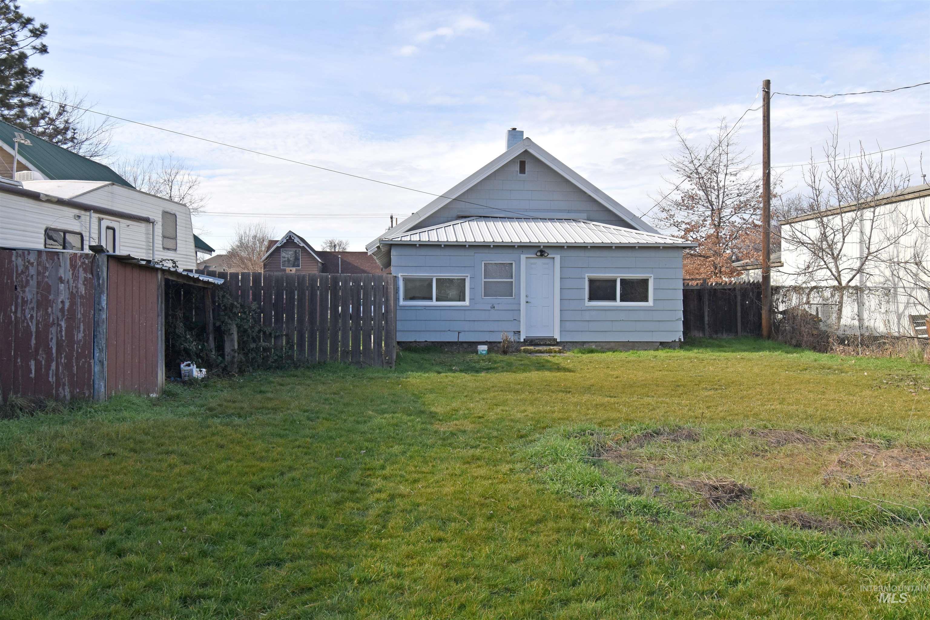 933 9th Street