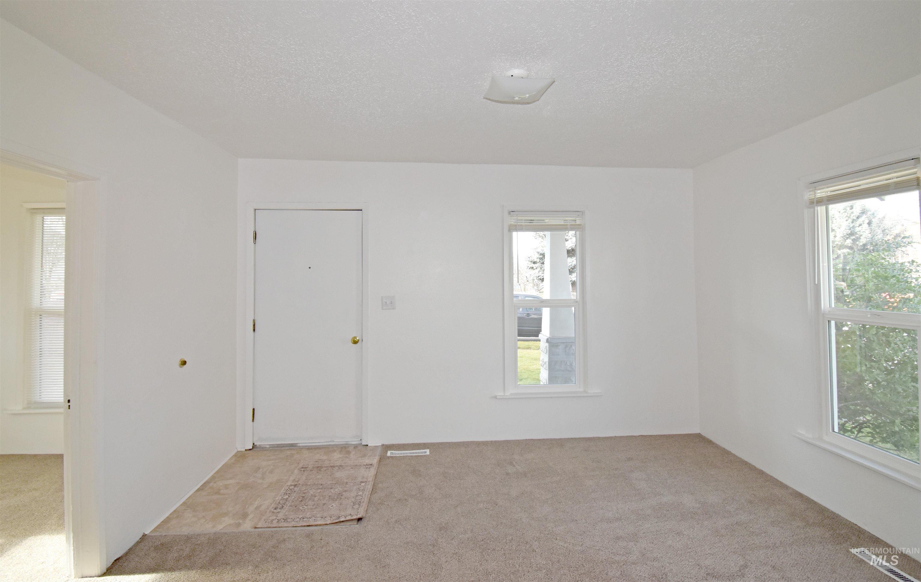 933 9th Street