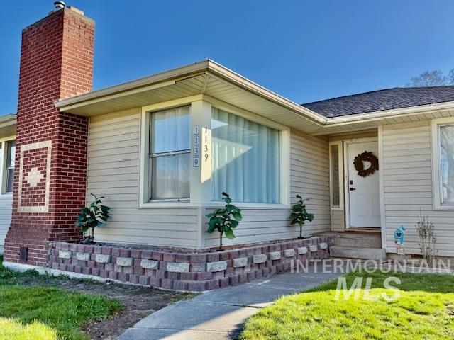 1139 Webster