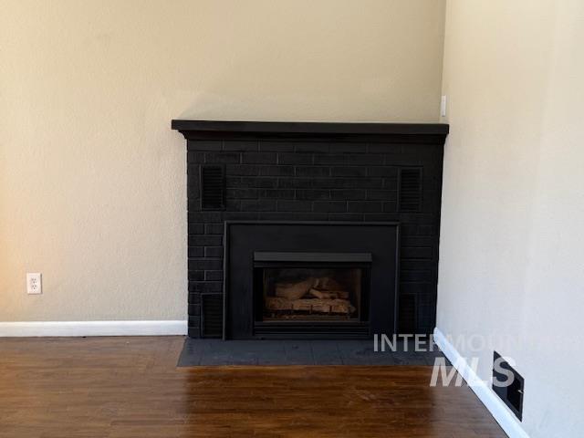 1139 Webster