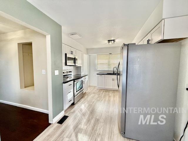1139 Webster