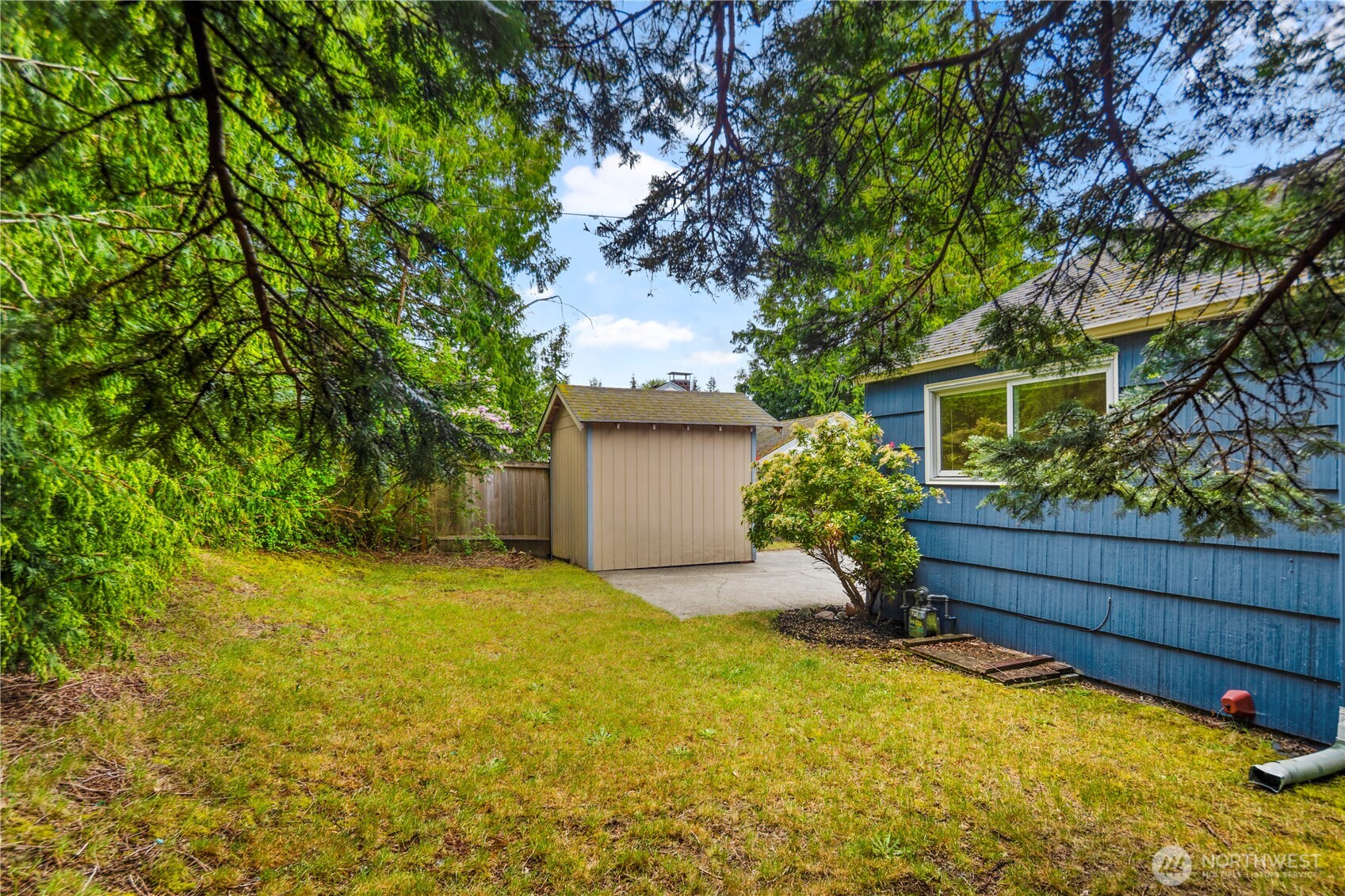17036 14th Avenue NE