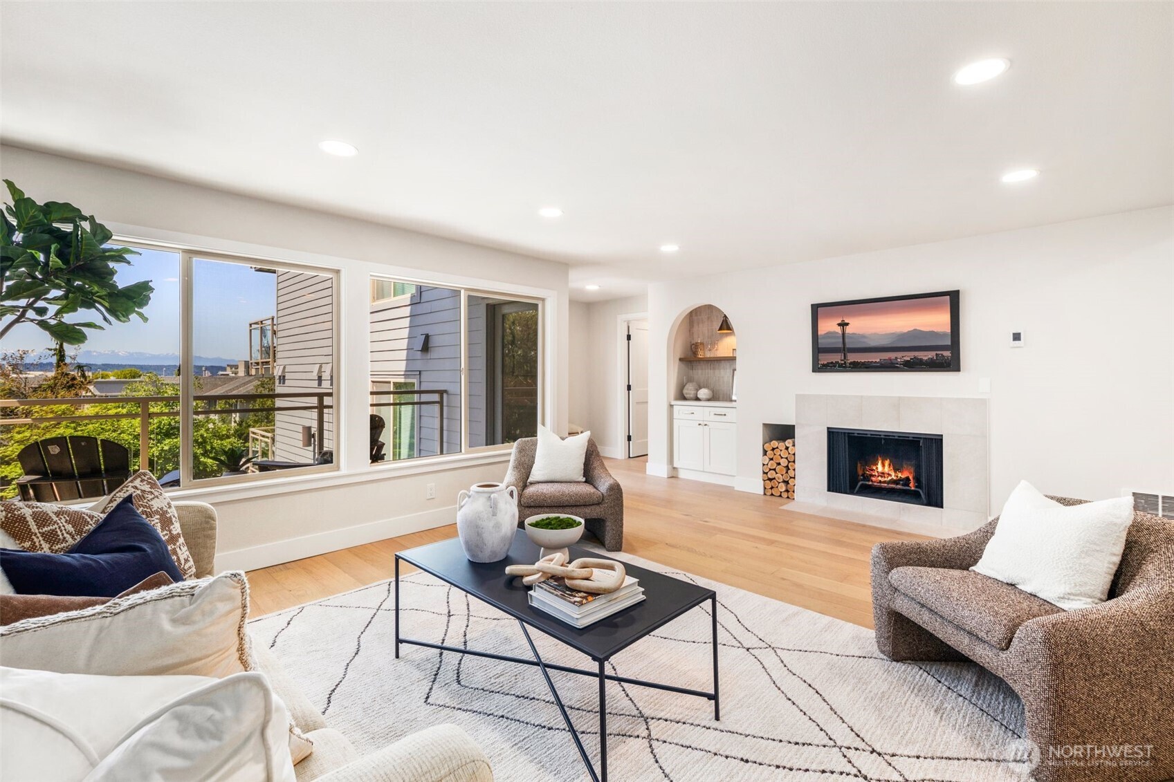 200 James Street Unit: 206