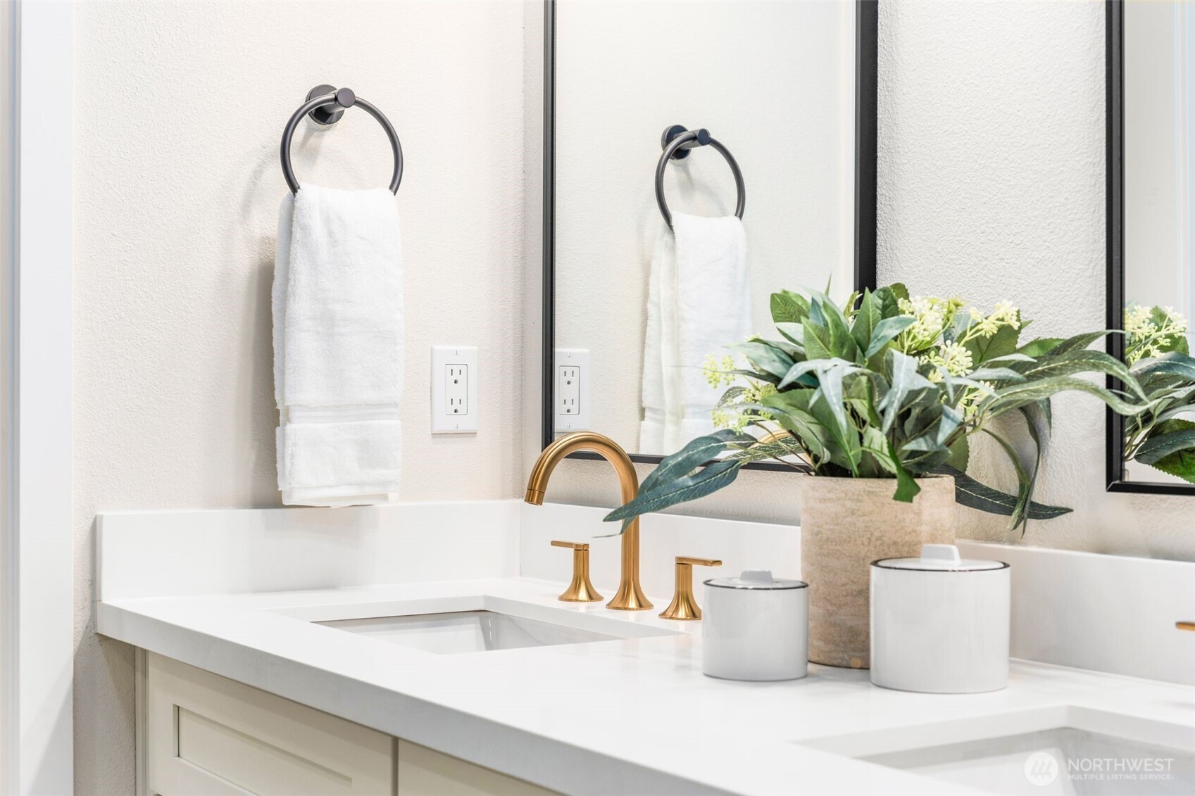 200 James Street Unit: 206