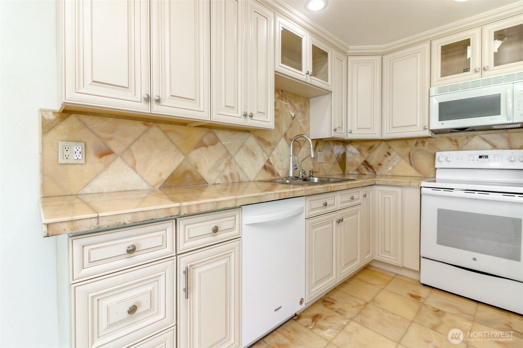 22315 6th Ave S Unit: A402