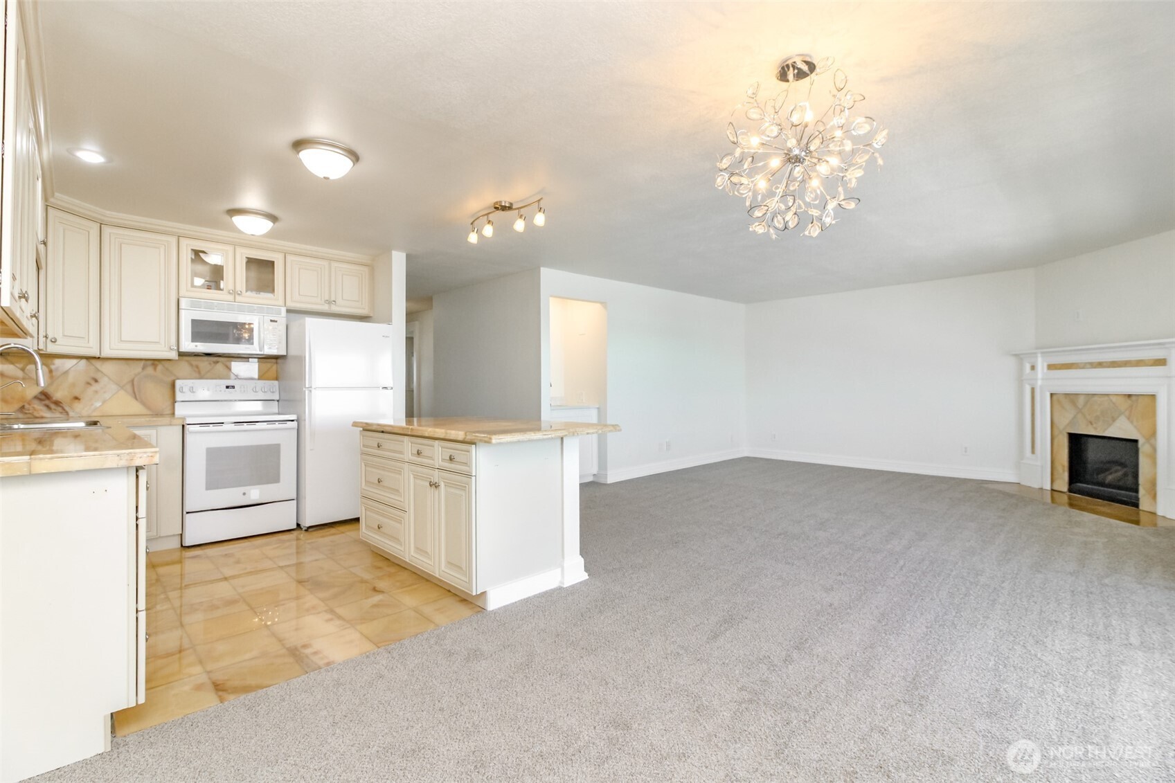 22315 6th Ave S Unit: A402