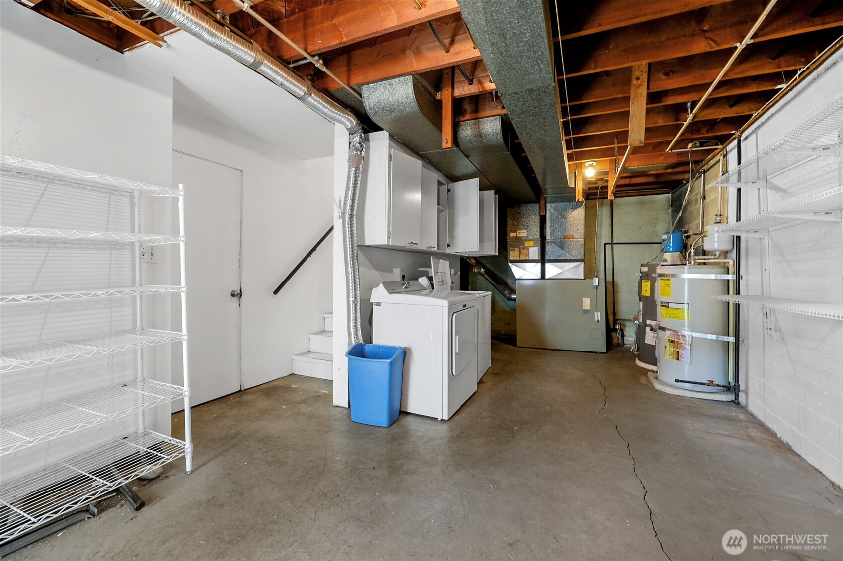 223 W Kinnear Place