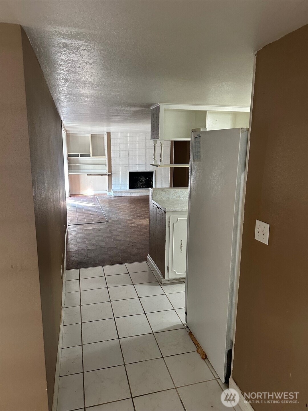 215 W Kinnear Place