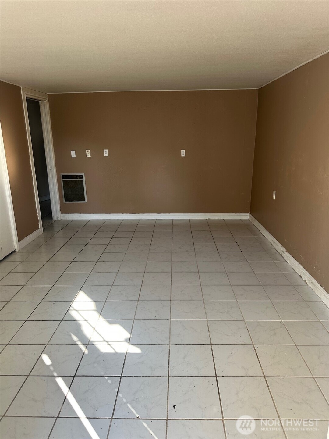 215 W Kinnear Place