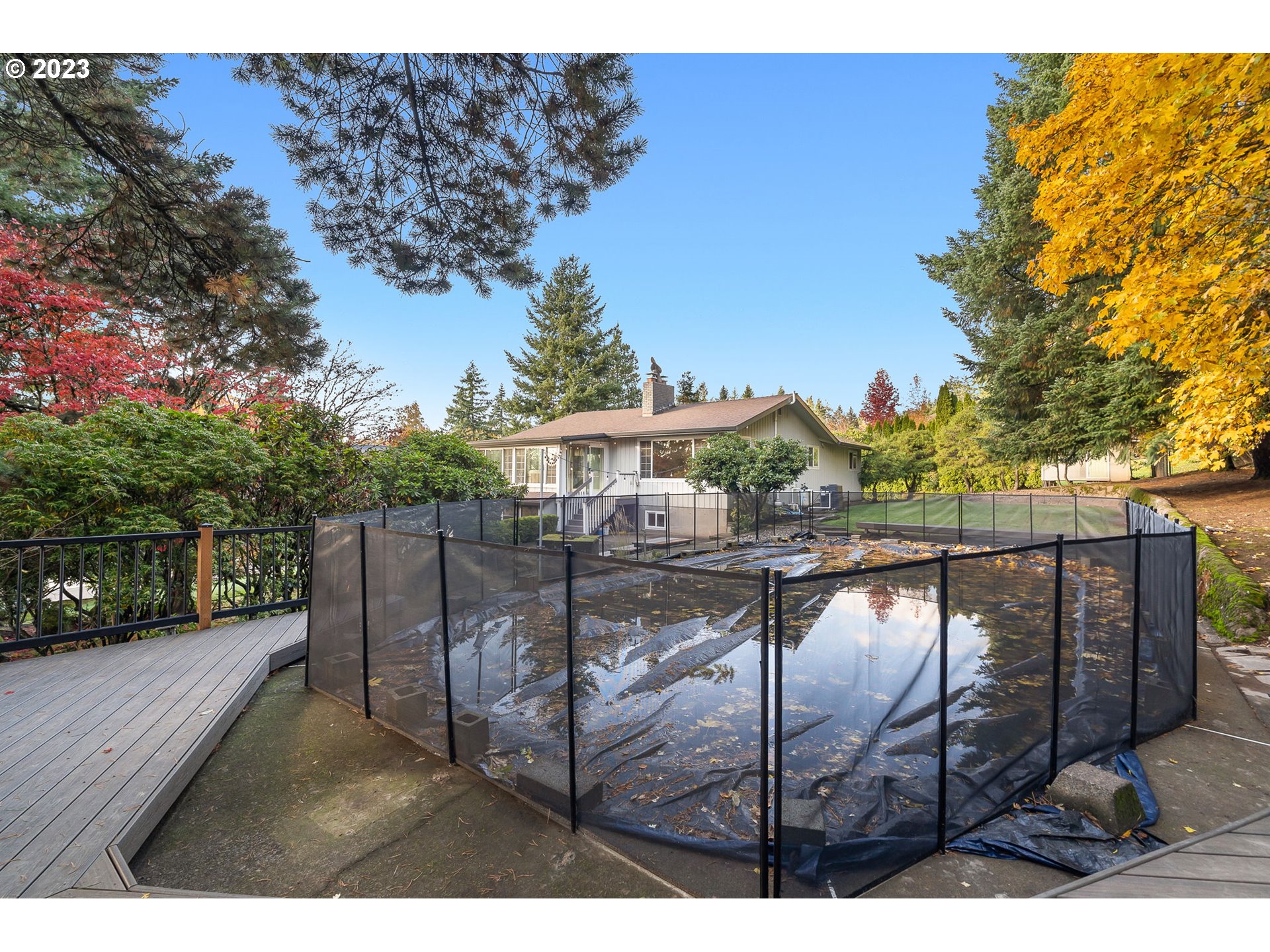 10186 SE CHAMPAGNE LN