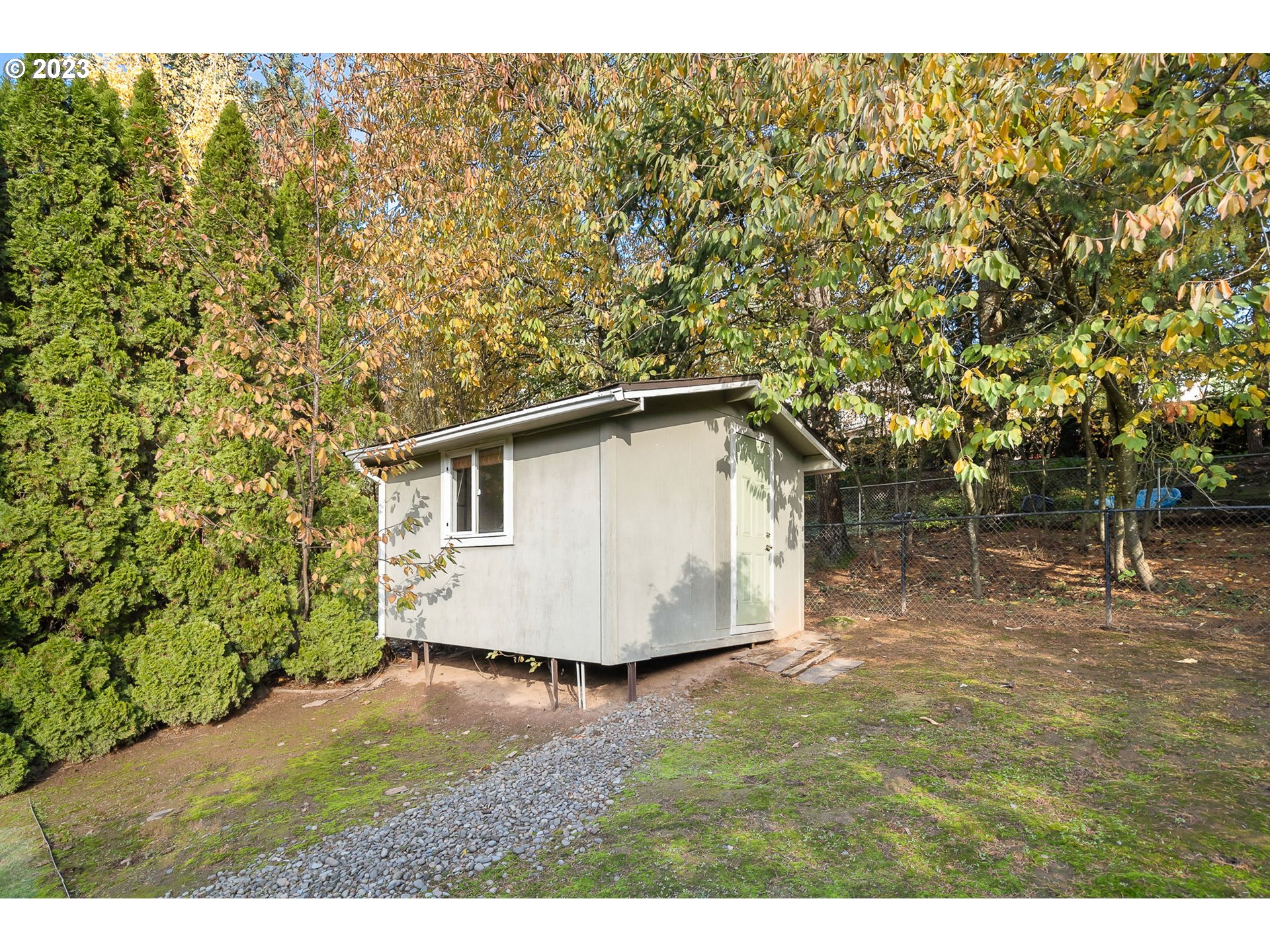 10186 SE CHAMPAGNE LN