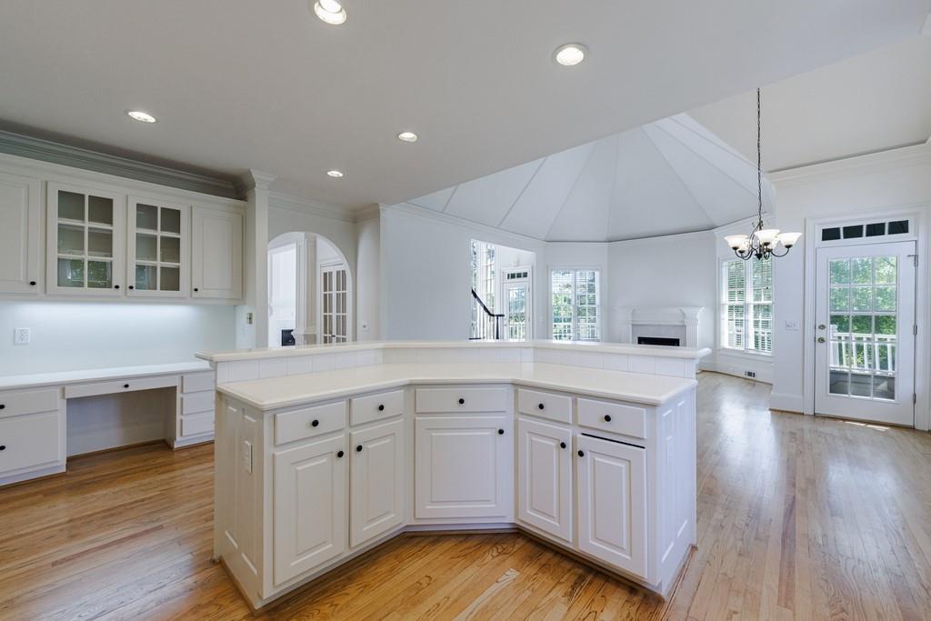 220 Jupiter Hills Point