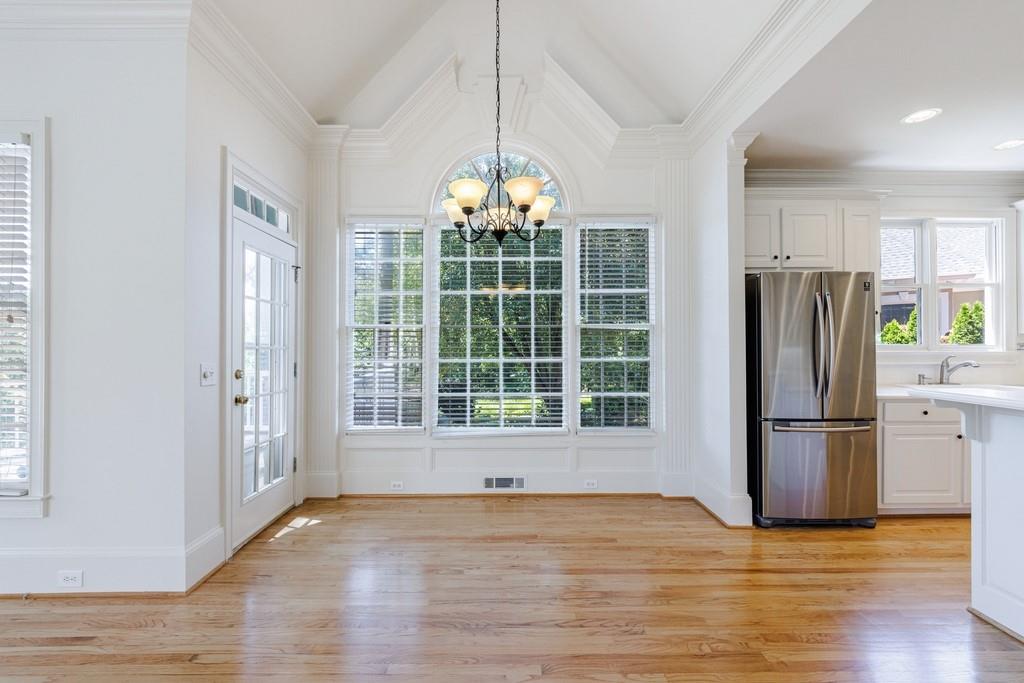 220 Jupiter Hills Point